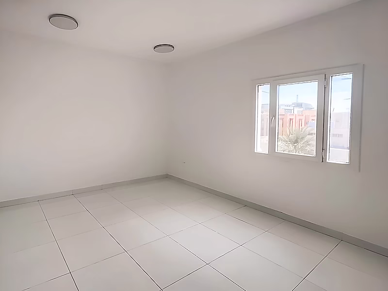Exclusive Whole Building for Sale | Prime Location - Photo 4