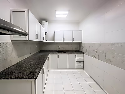 مبنى كامل حصري للبيع | موقع مميز