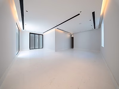 فيلا شاطئية خاصة فاخرة – تحفة سكنية على البحر تجمع بين الفخامة والرقي الساحلي