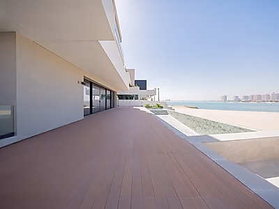 فيلا شاطئية خاصة فاخرة – تحفة سكنية على البحر تجمع بين الفخامة والرقي الساحلي