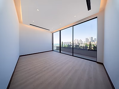 فيلا شاطئية خاصة فاخرة – تحفة سكنية على البحر تجمع بين الفخامة والرقي الساحلي