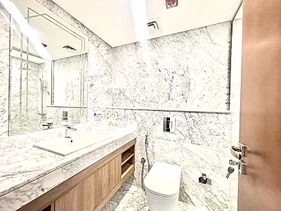 ملاذ فاخر بغرفتي نوم في منطقة المارينا