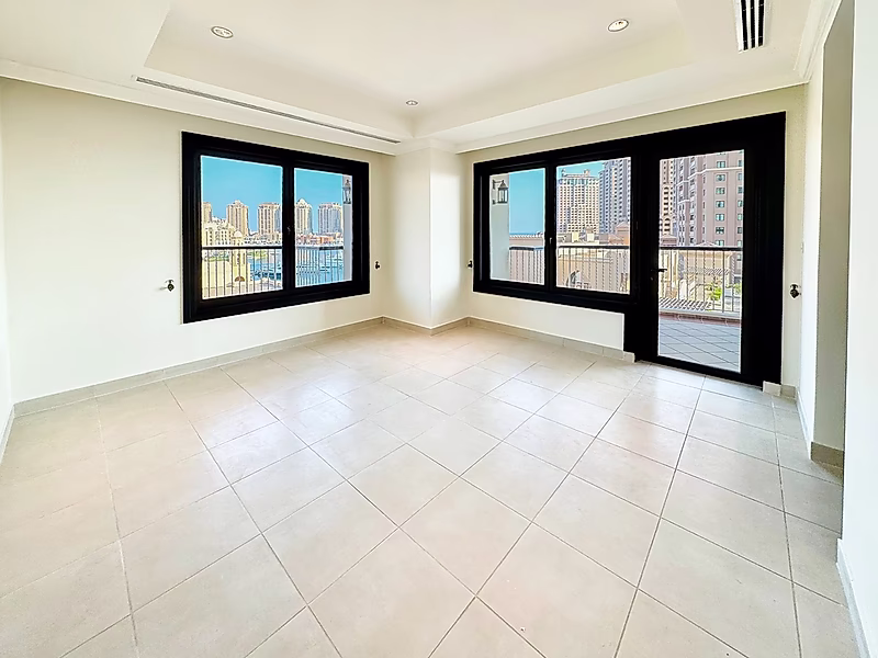 SPACIOUS LAYOUT | 2BR APRATMENT IN PORTO ARABIA - Photo 2