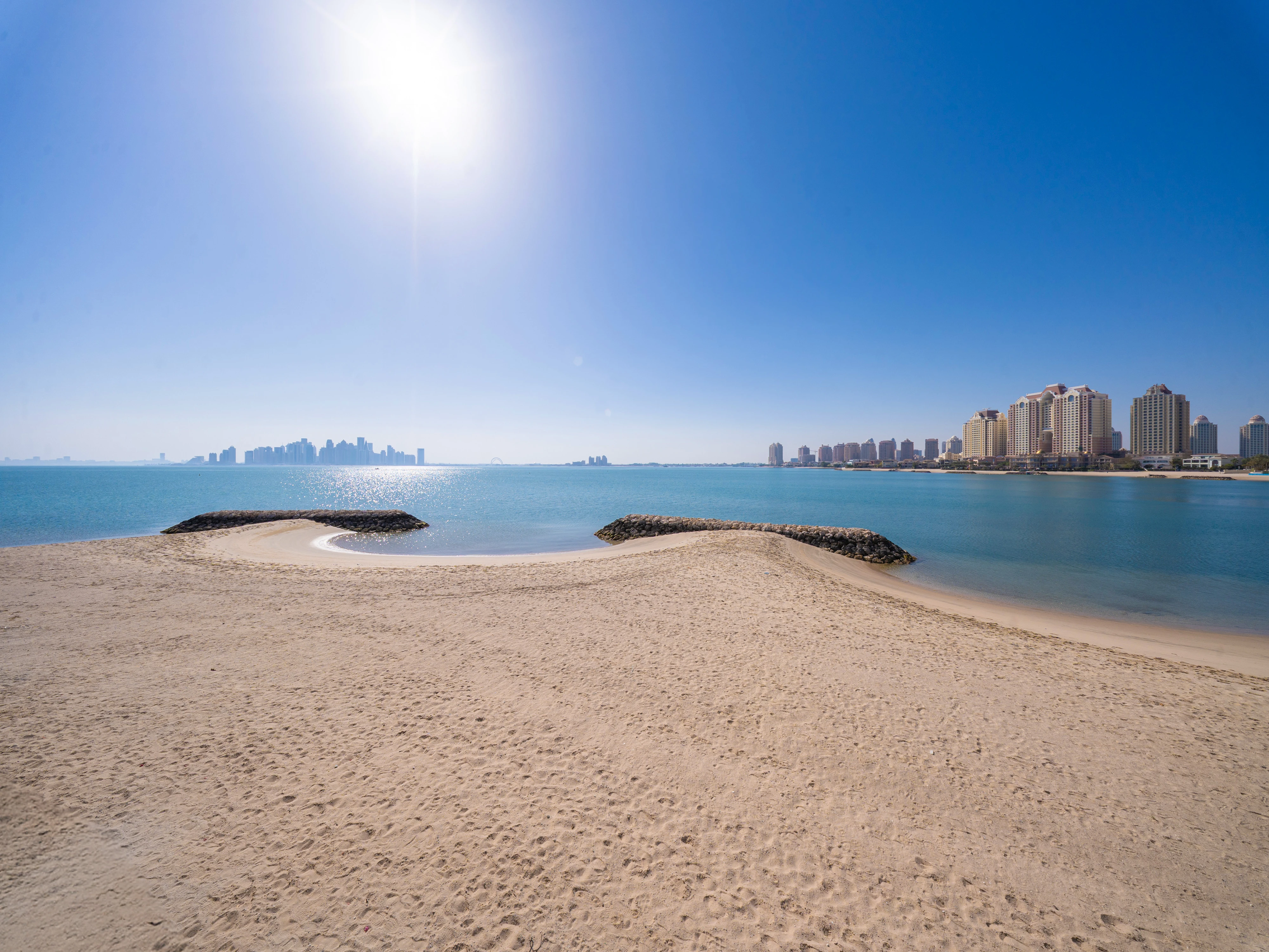 فيلا راقية مع شاطئ خاص في جزيرة اللؤلؤة