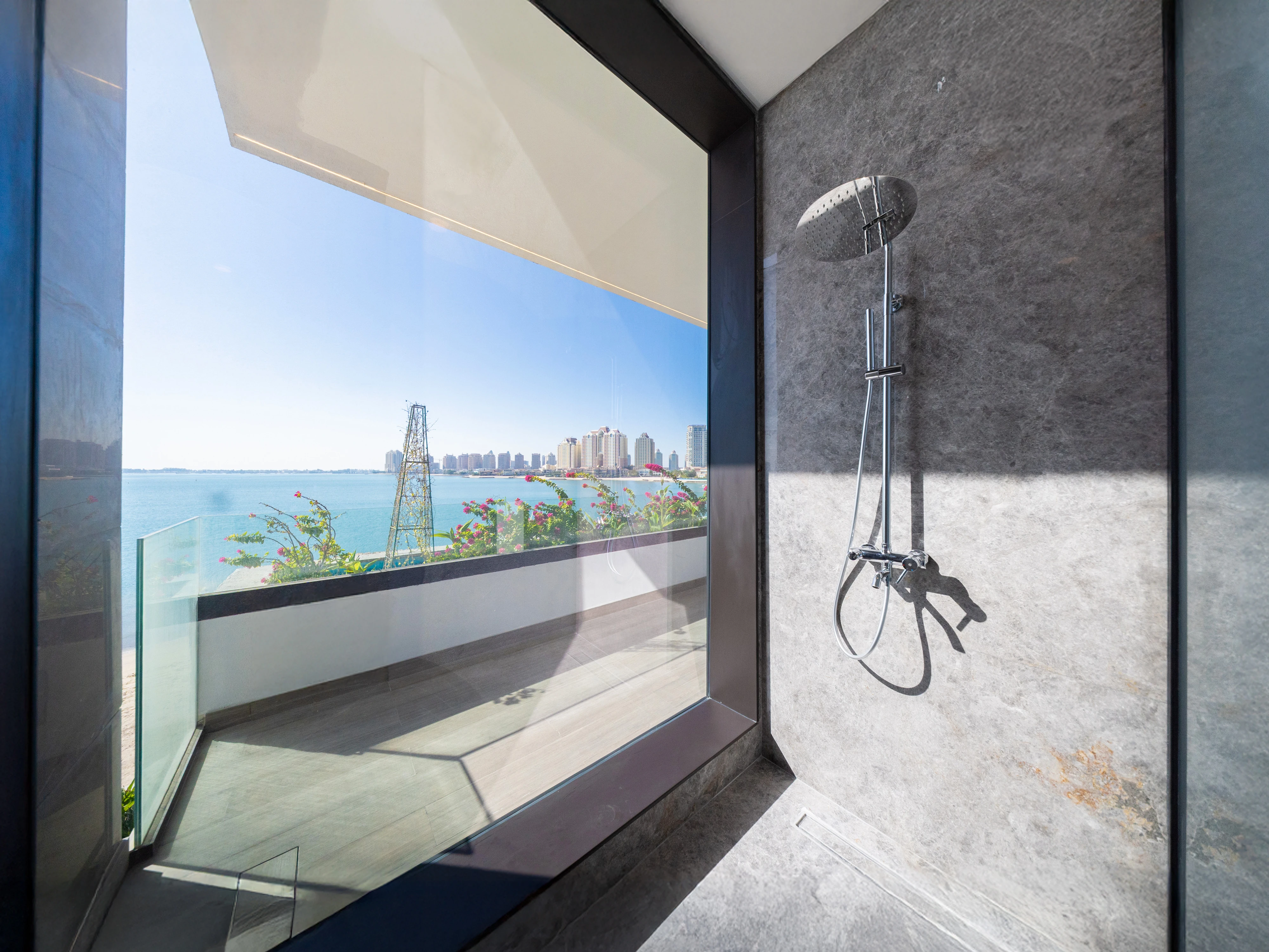 فيلا راقية مع شاطئ خاص في جزيرة اللؤلؤة