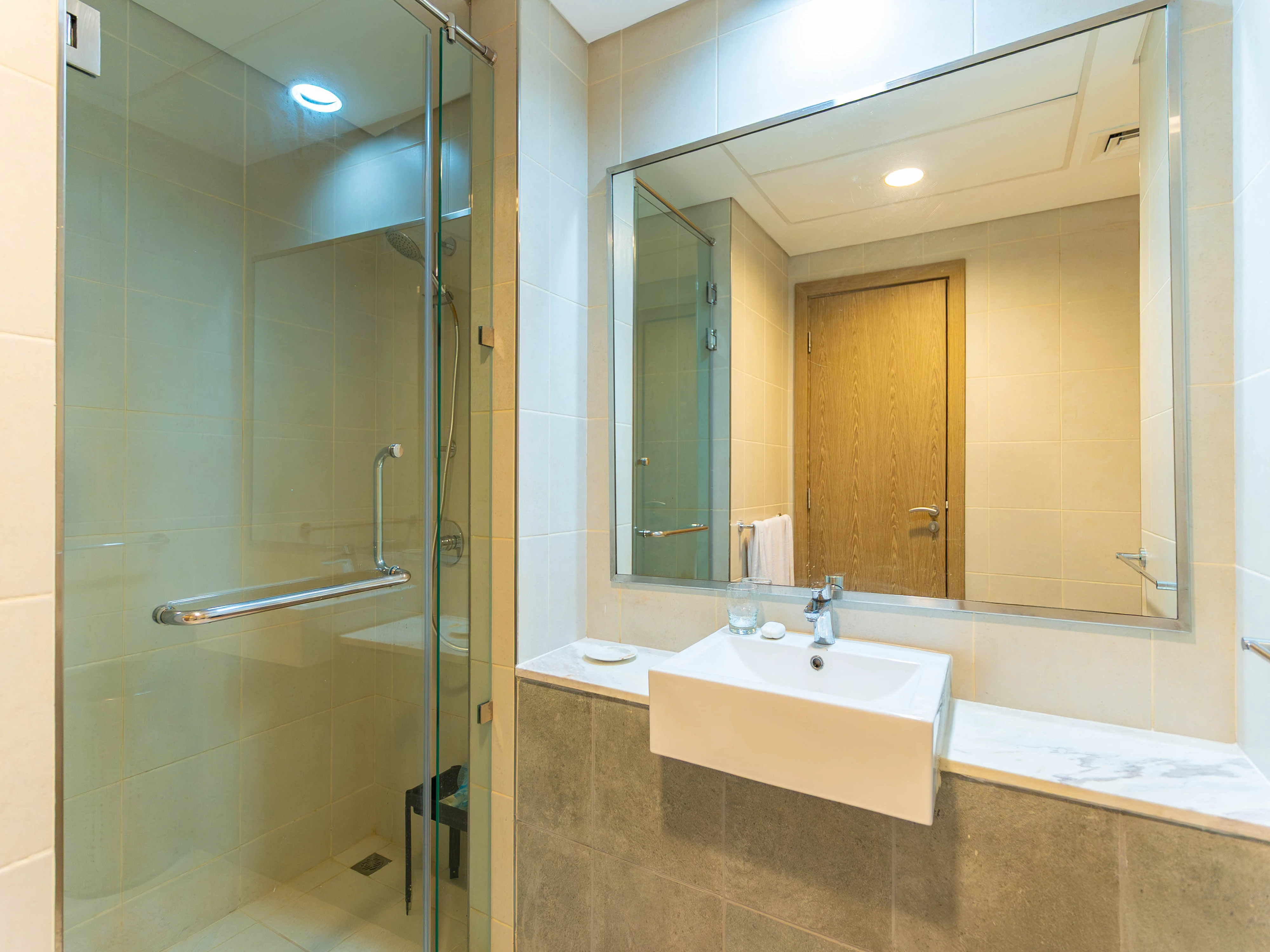 شقة استوديو رائعة في اللؤلؤة مع جميع الفواتير مشمولة