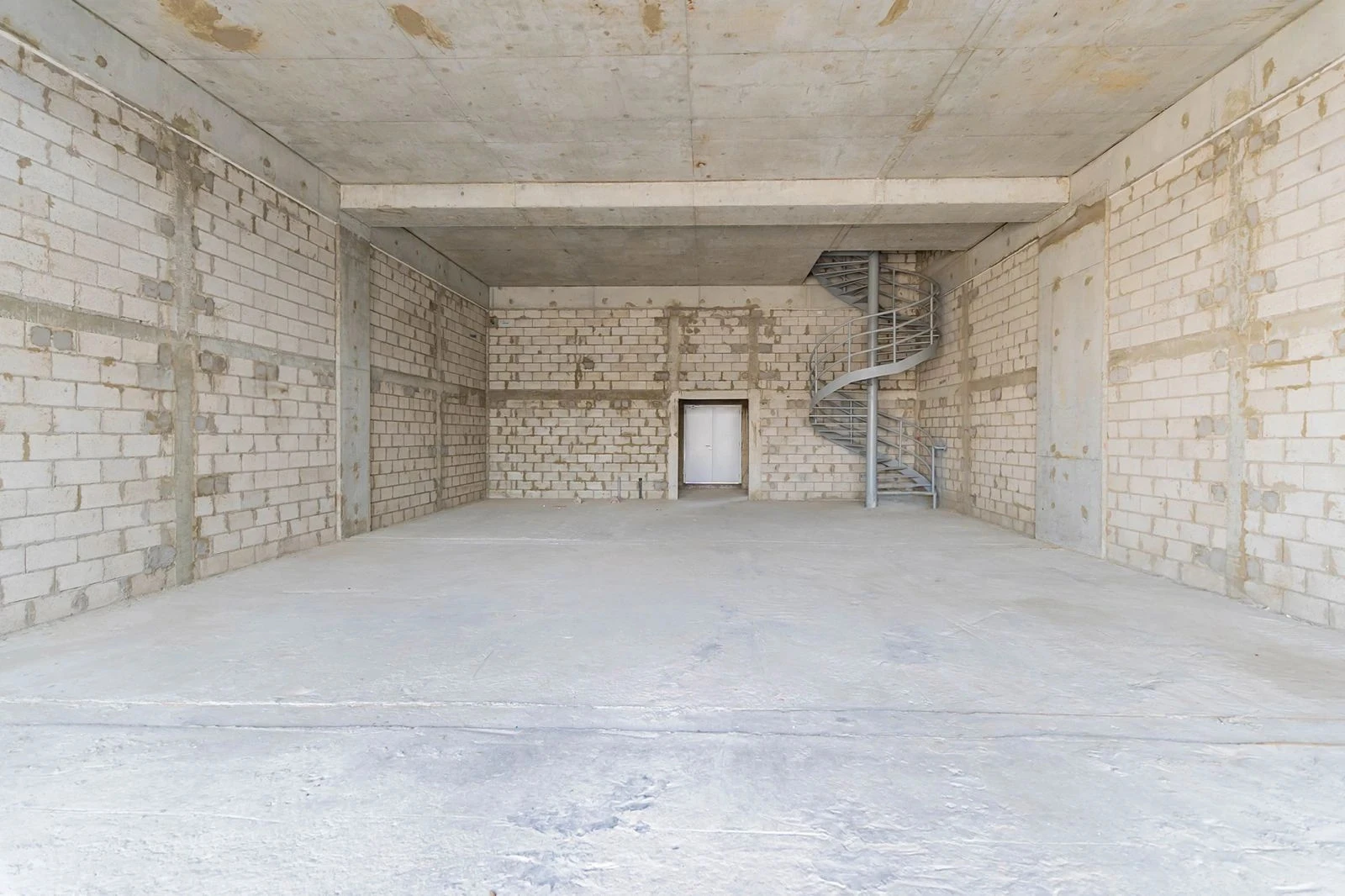 ٦ أشهر مجاناً - متاجر تجزئة جديدة كلياً في بيركات