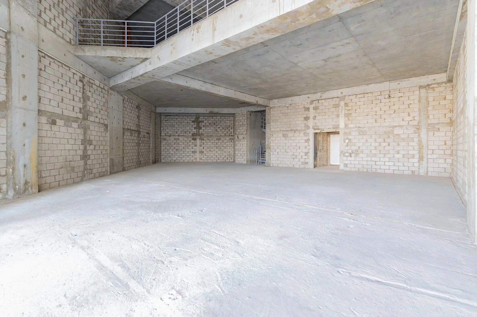 ٦ أشهر مجاناً - متاجر تجزئة جديدة كلياً في بيركات