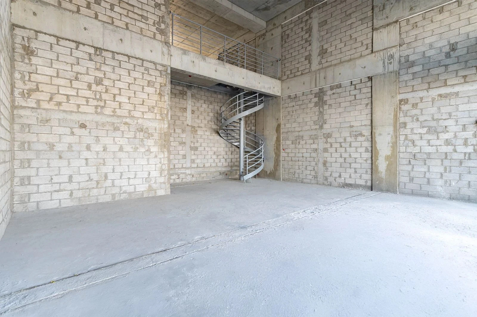 ٦ أشهر مجاناً - متاجر تجزئة جديدة كلياً في بيركات