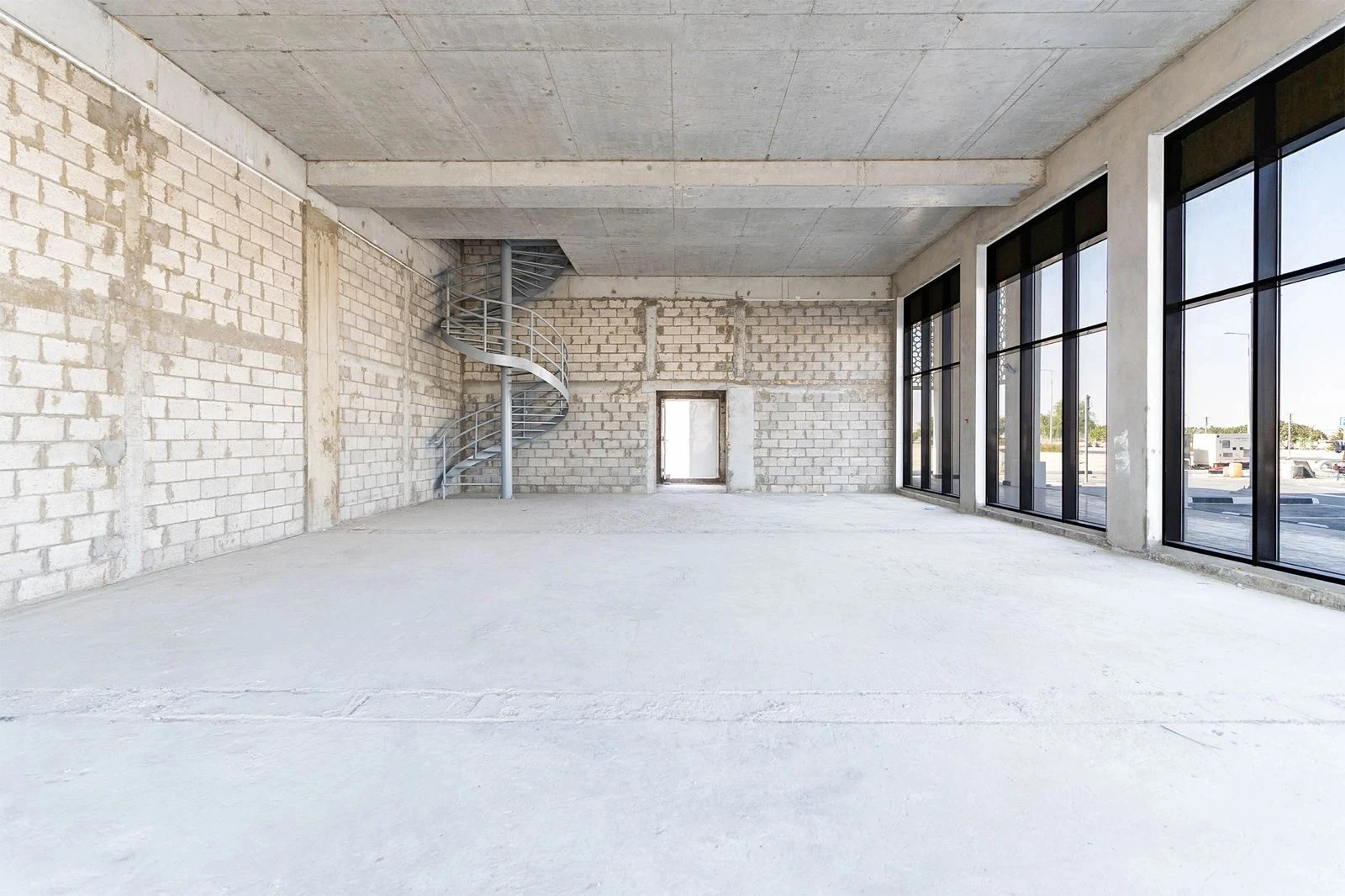 ٦ أشهر مجاناً - متاجر تجزئة جديدة كلياً في بيركات