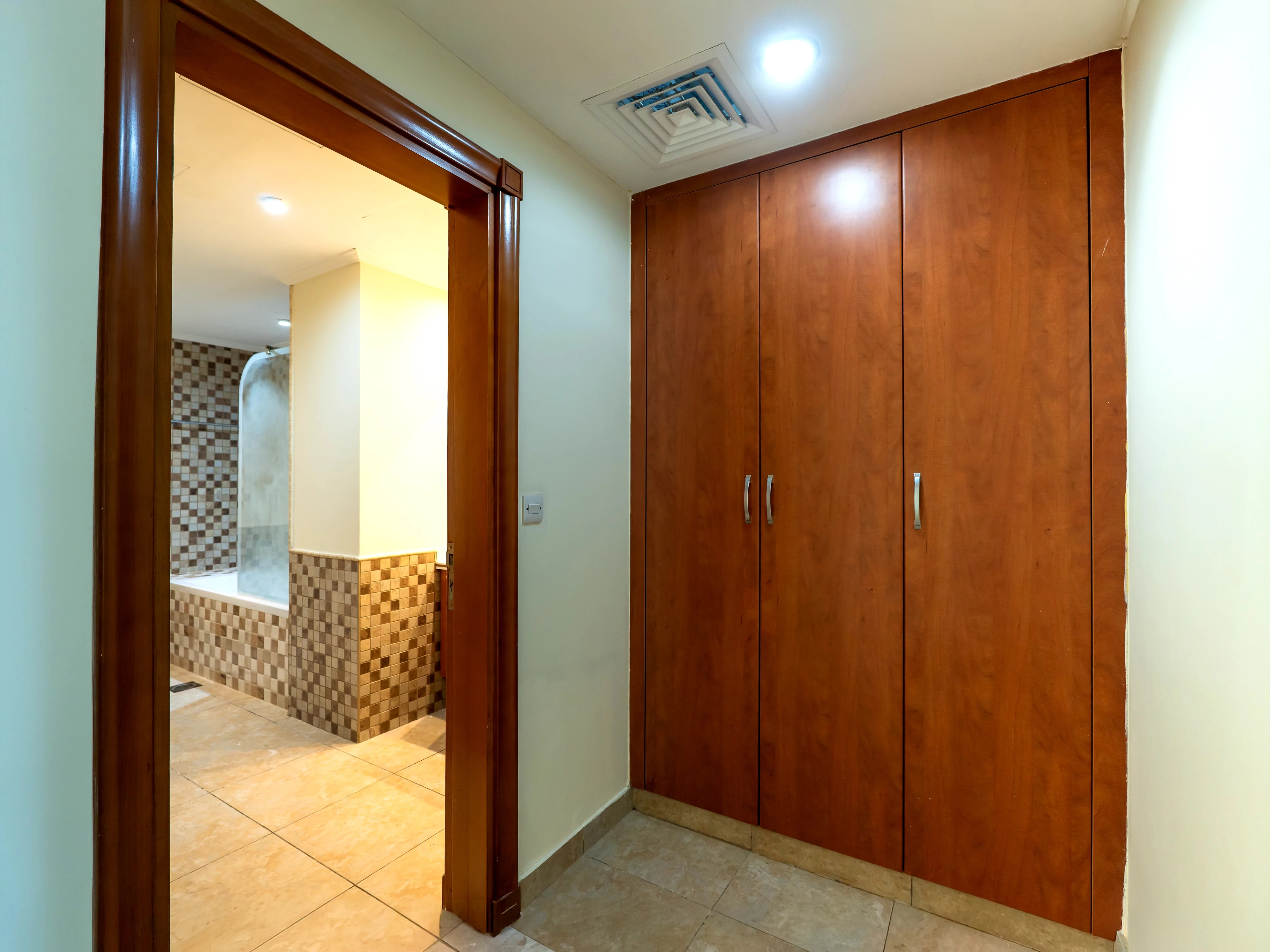 Luxury 1-Bedroom Apartment for Sale | 147 SQM | Sea & City View | Porto Arabia, The Pearl Qatar