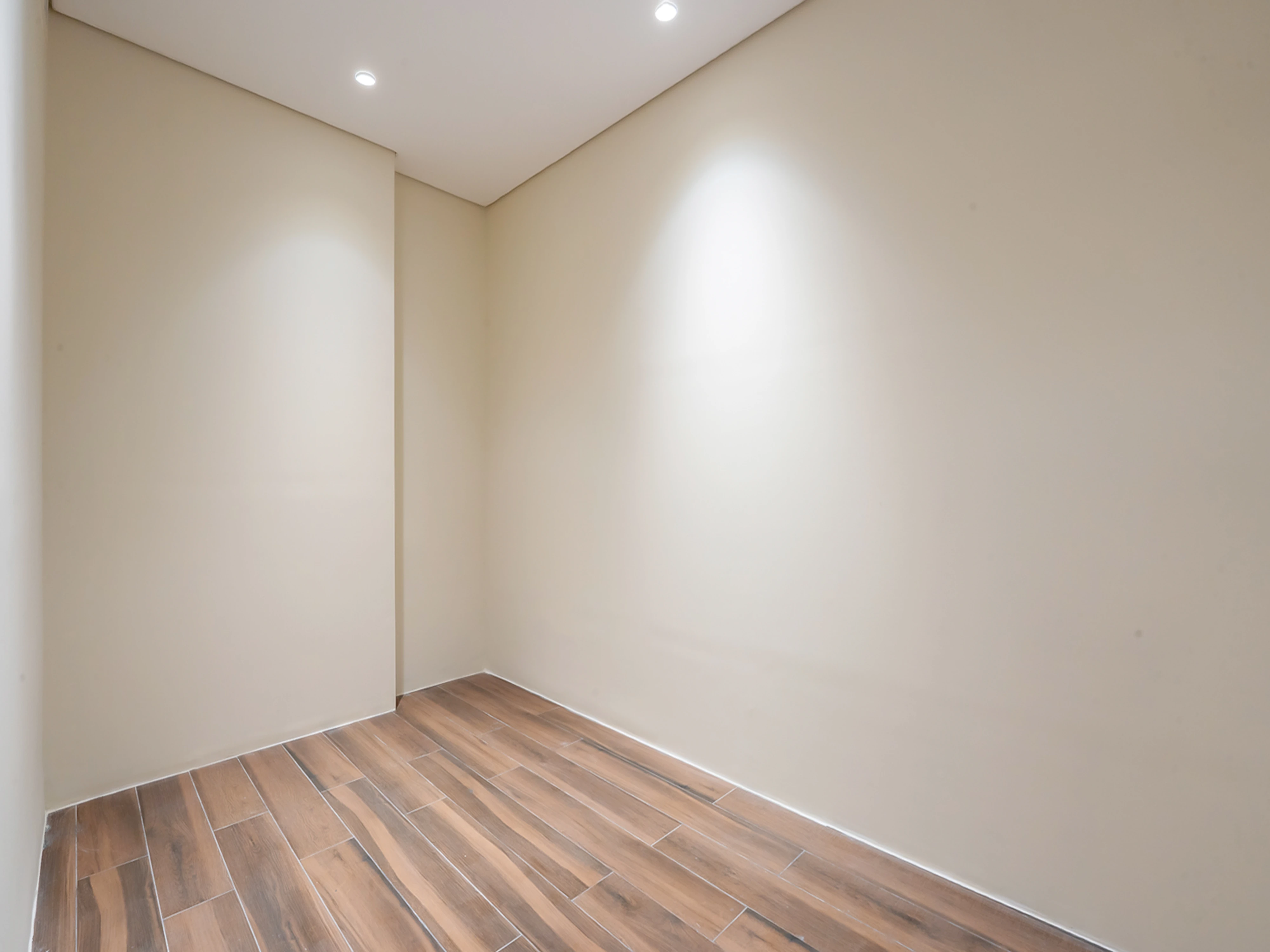 شقة+مكتب في اللؤلؤة | جاهزة مع أقساط | تراس واسع