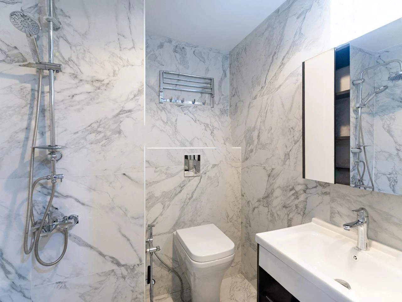 شقة غرفة وصالة بإطلالة مميزة على فاندوم مول في قلب لوسيل