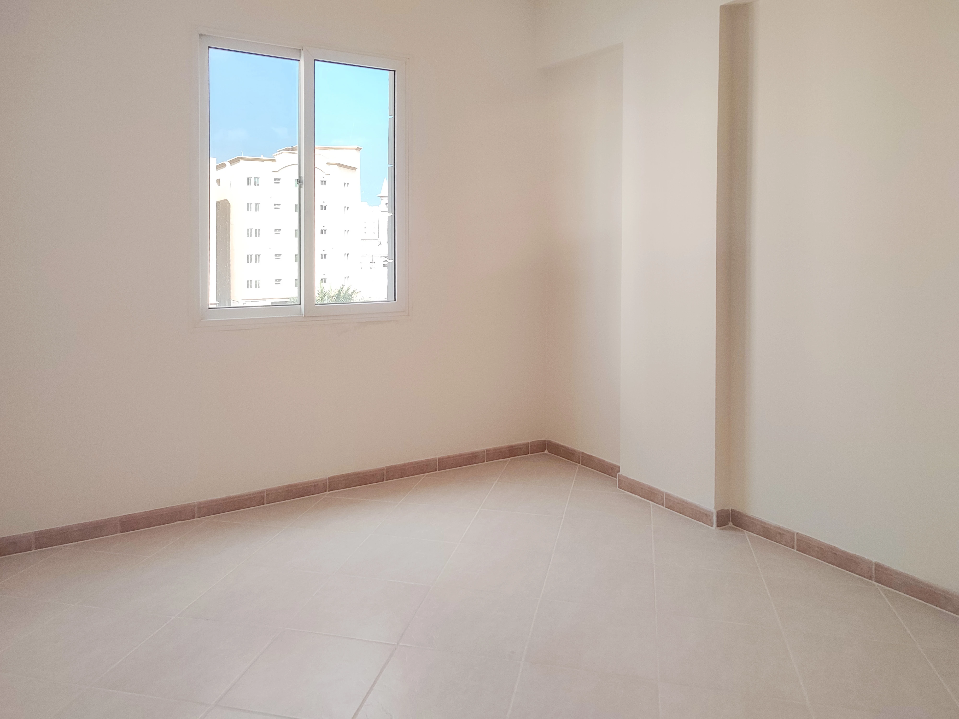 شقة فاخرة من 3 غرف نوم للإيجار في قلب منطقة المنتزه