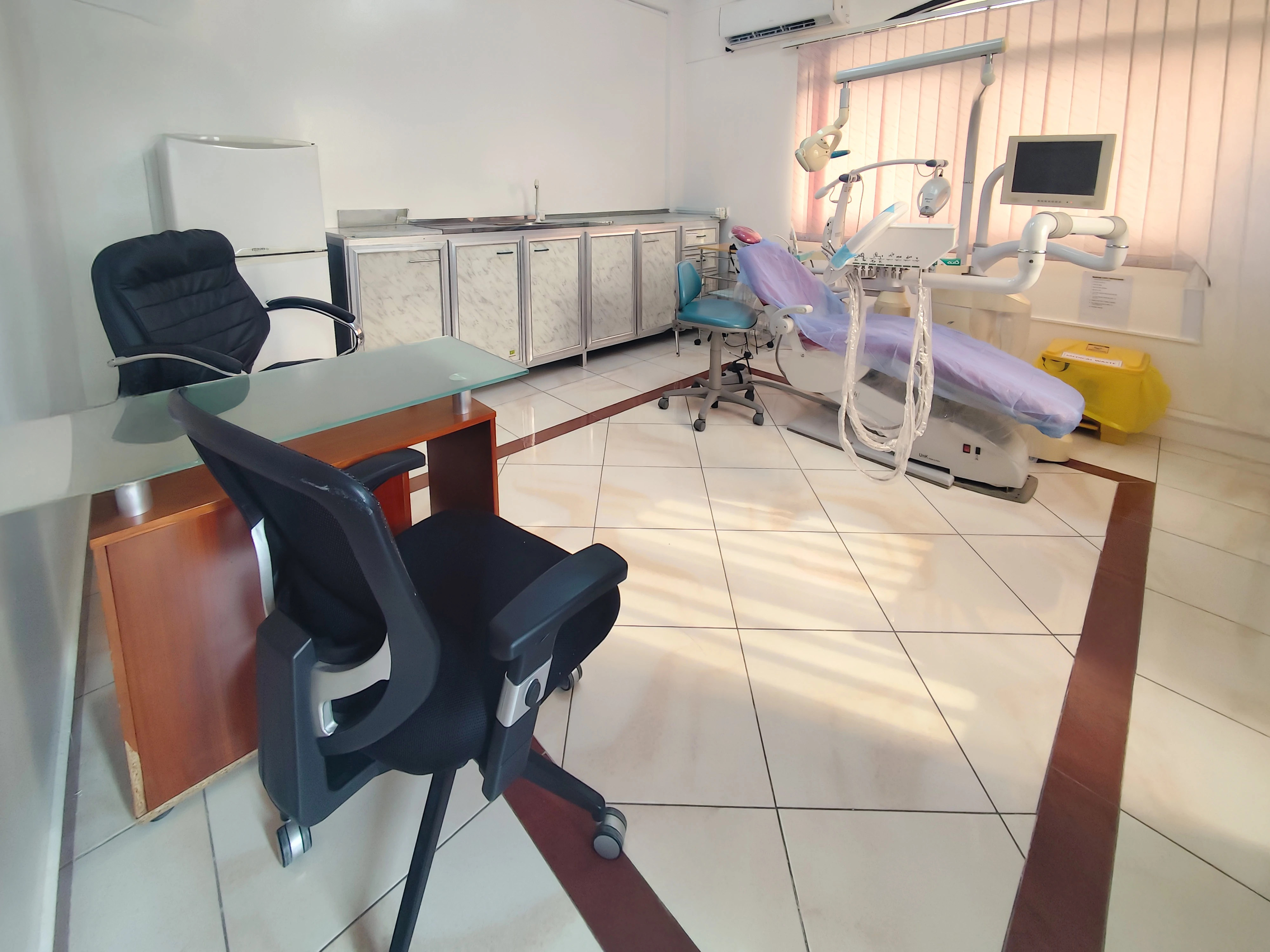 عيادة أسنان قائمة منذ 25 عامًا للبيع في الدوحة