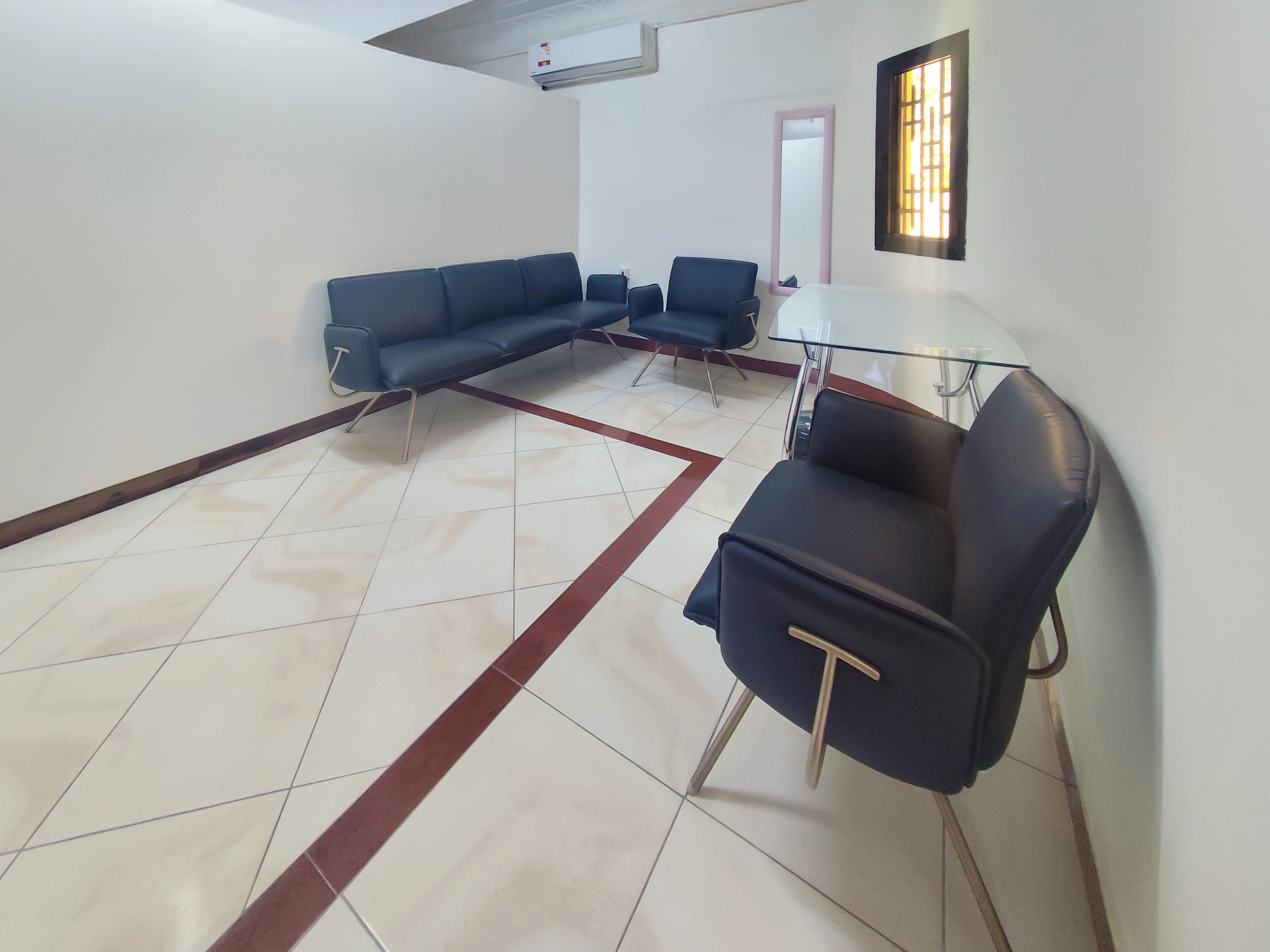 عيادة أسنان قائمة منذ 25 عامًا للبيع في الدوحة