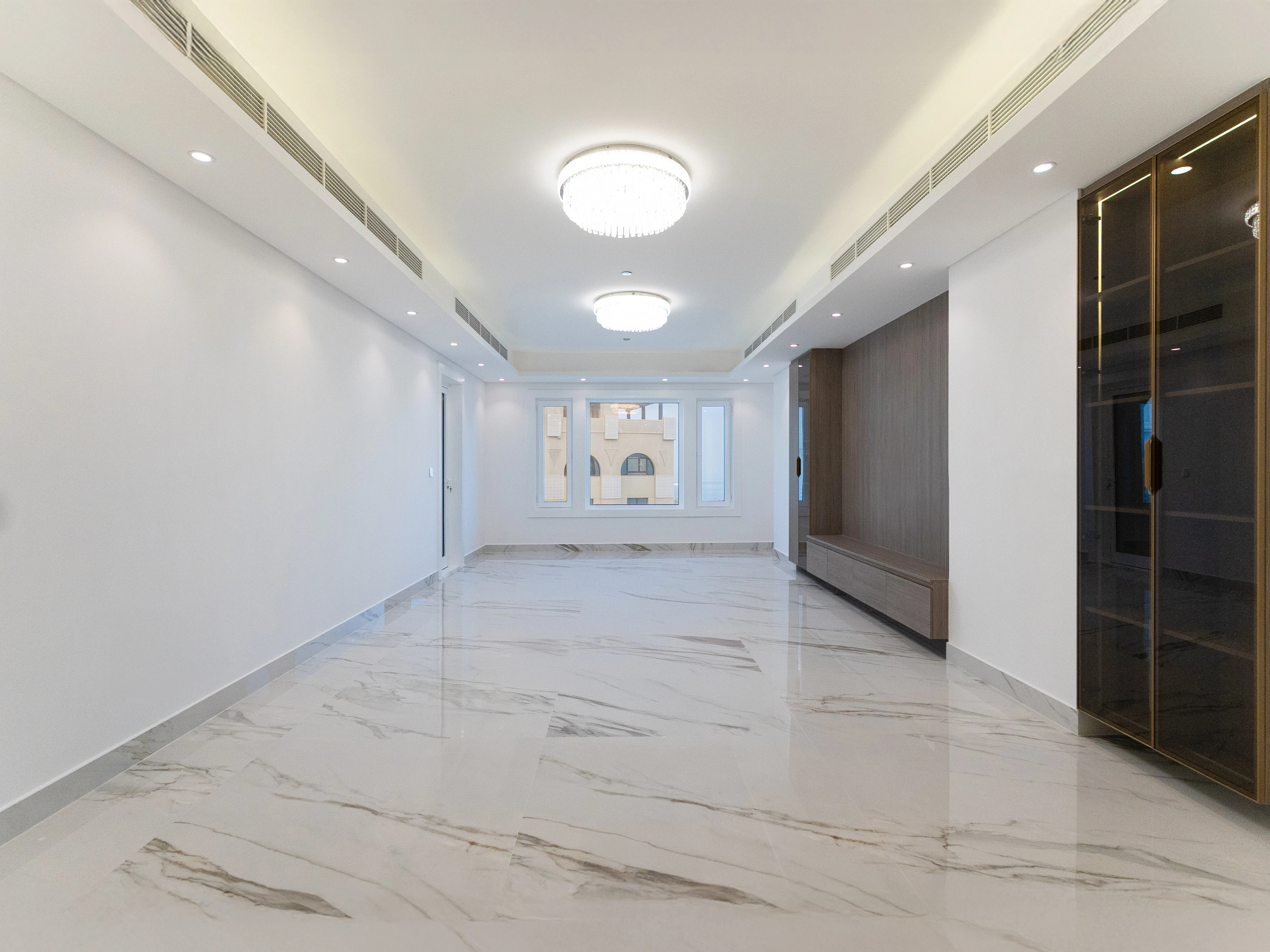 Stylish Lifestyle | 2BR in Porto Arabia - Photo 1