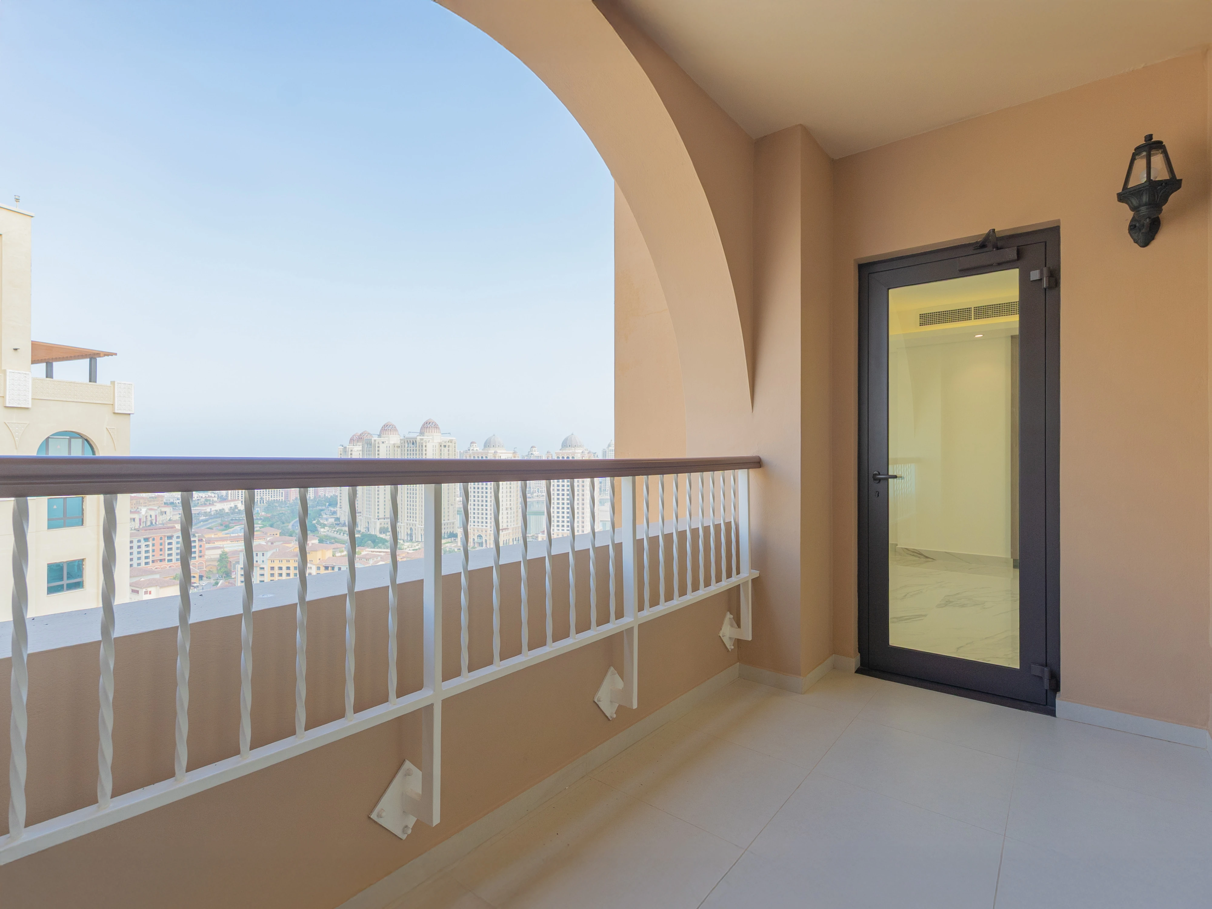 Stylish Lifestyle | 2BR in Porto Arabia