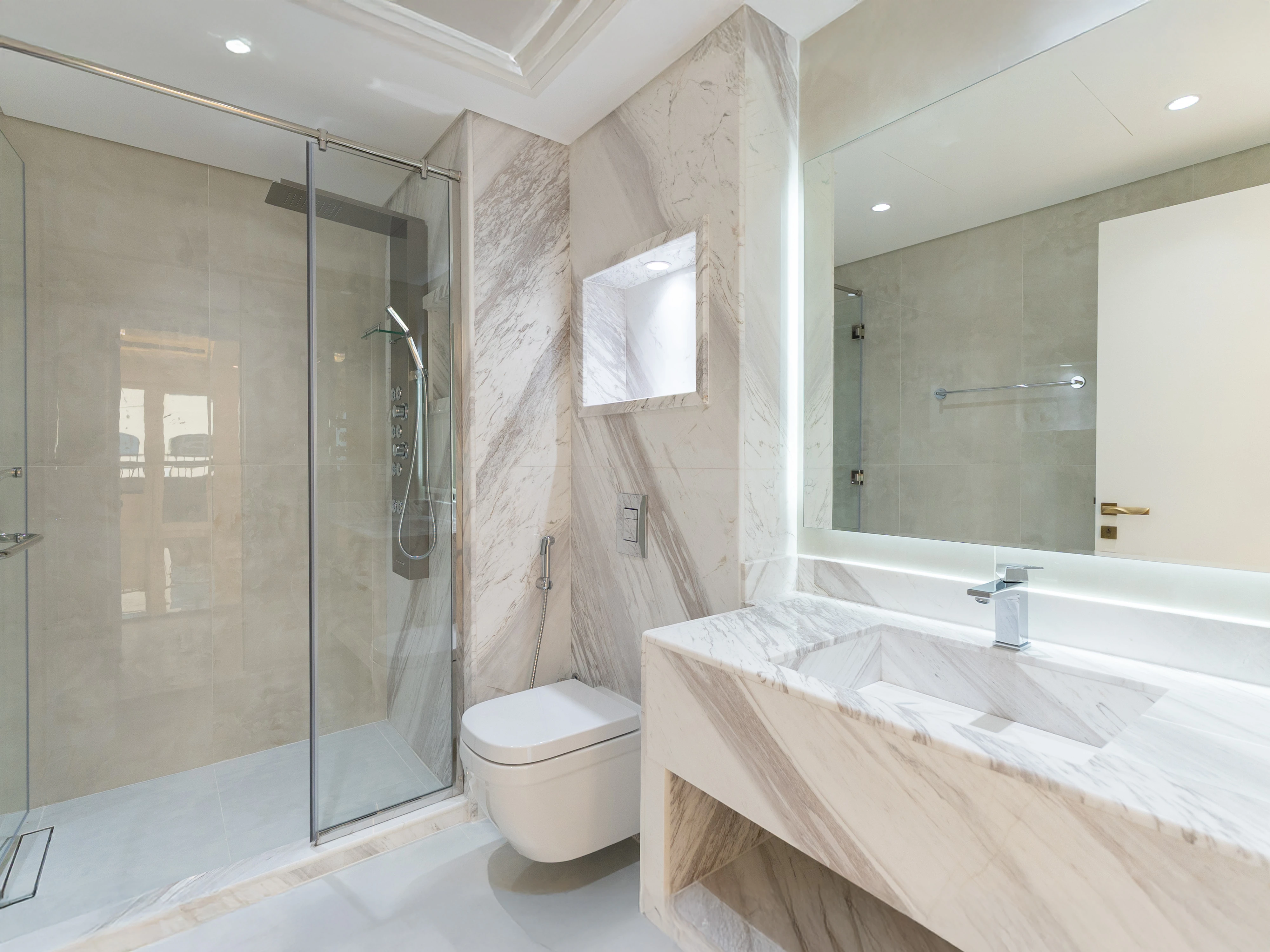 Stylish Lifestyle | 2BR in Porto Arabia - Photo 12
