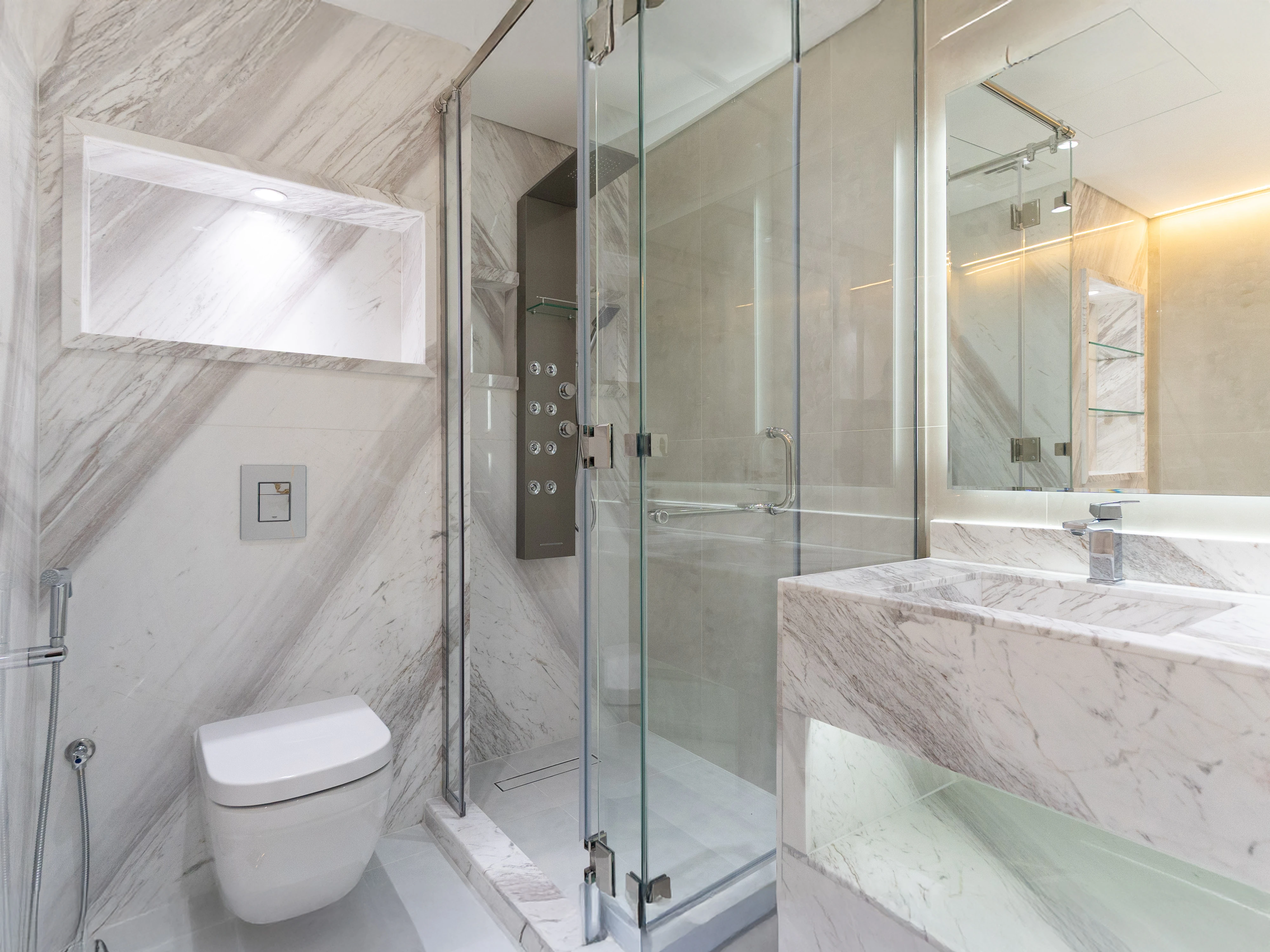 Stylish Lifestyle | 2BR in Porto Arabia - Photo 16