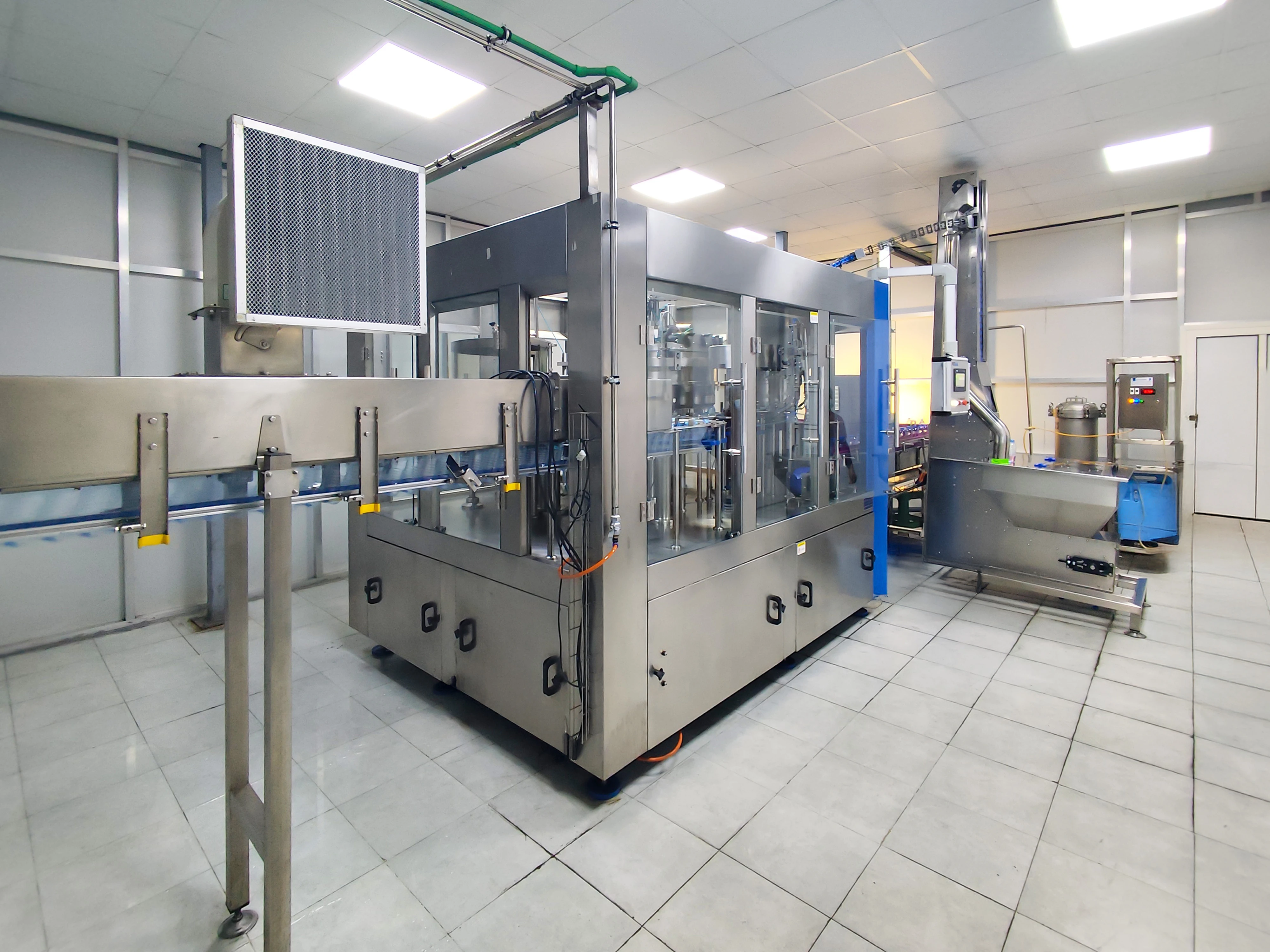 مصنع مياه جاهز للبيع - منطقة صناعية