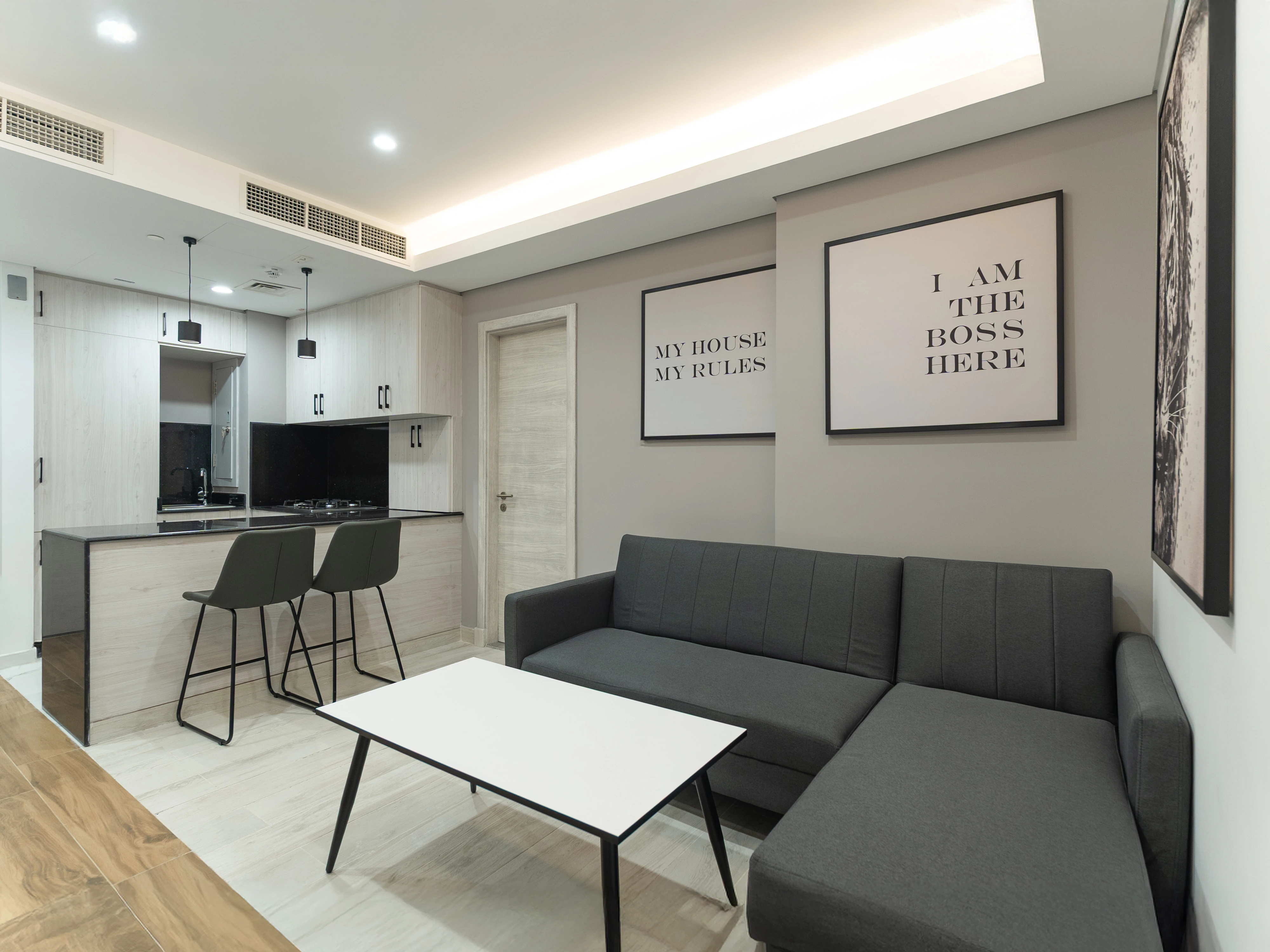 الفواتير مشمولة | شقة جديدة بالكامل مفروشة بغرفة نوم واحدة في لوسيل الركية