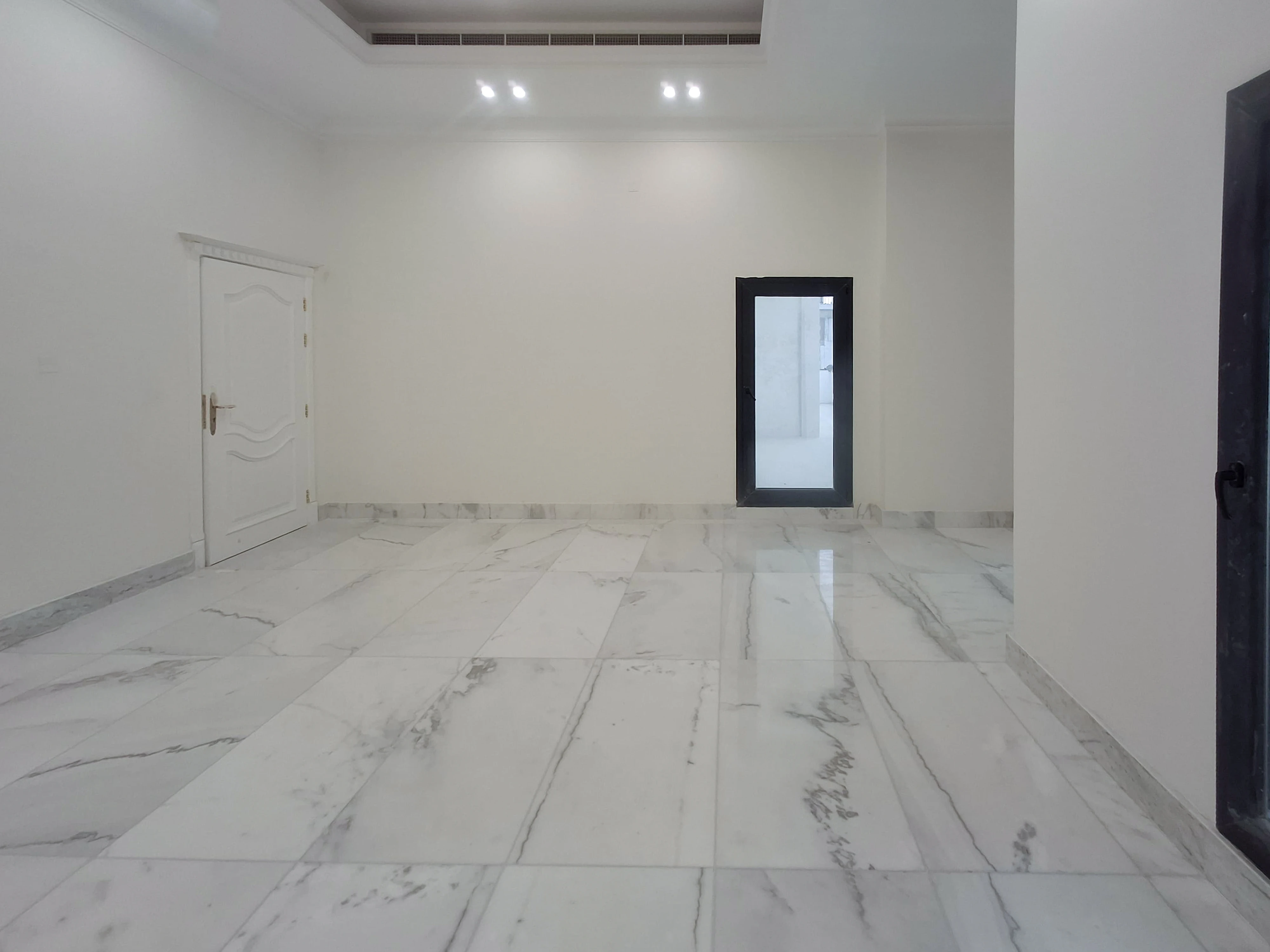 عقار يجسد الأناقة فيلا مستقلة للبيع