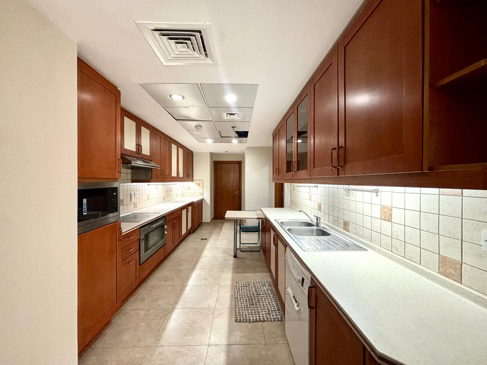 LUXURY LIVING | SPACIOUS 3 BEDROOM + MAID | MARINA