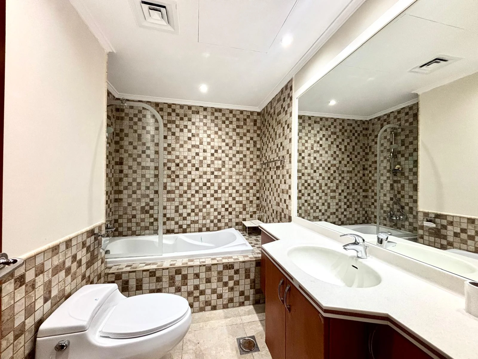 LUXURY LIVING | SPACIOUS 3 BEDROOM + MAID | MARINA