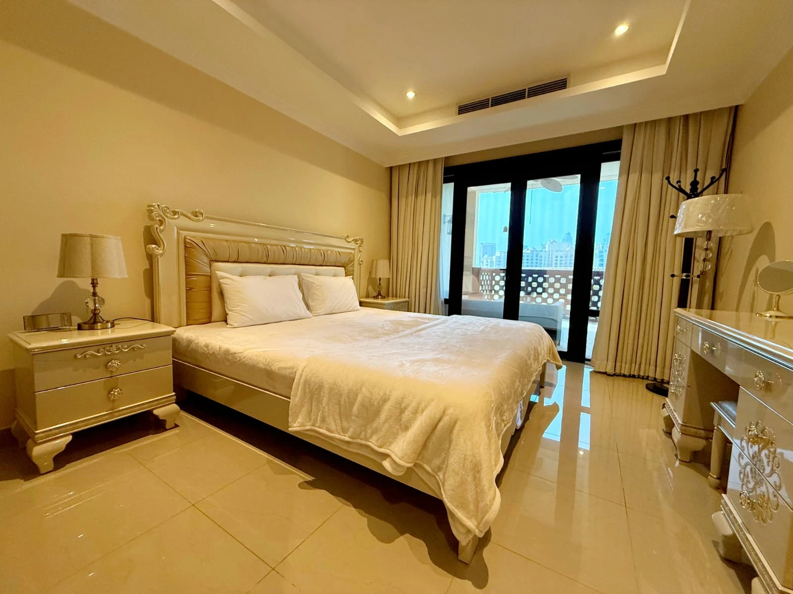 تاون هاوس فاخر بغرفتي نوم ماستر مطل على المارينا مع شرفة | بورتو أرابيا