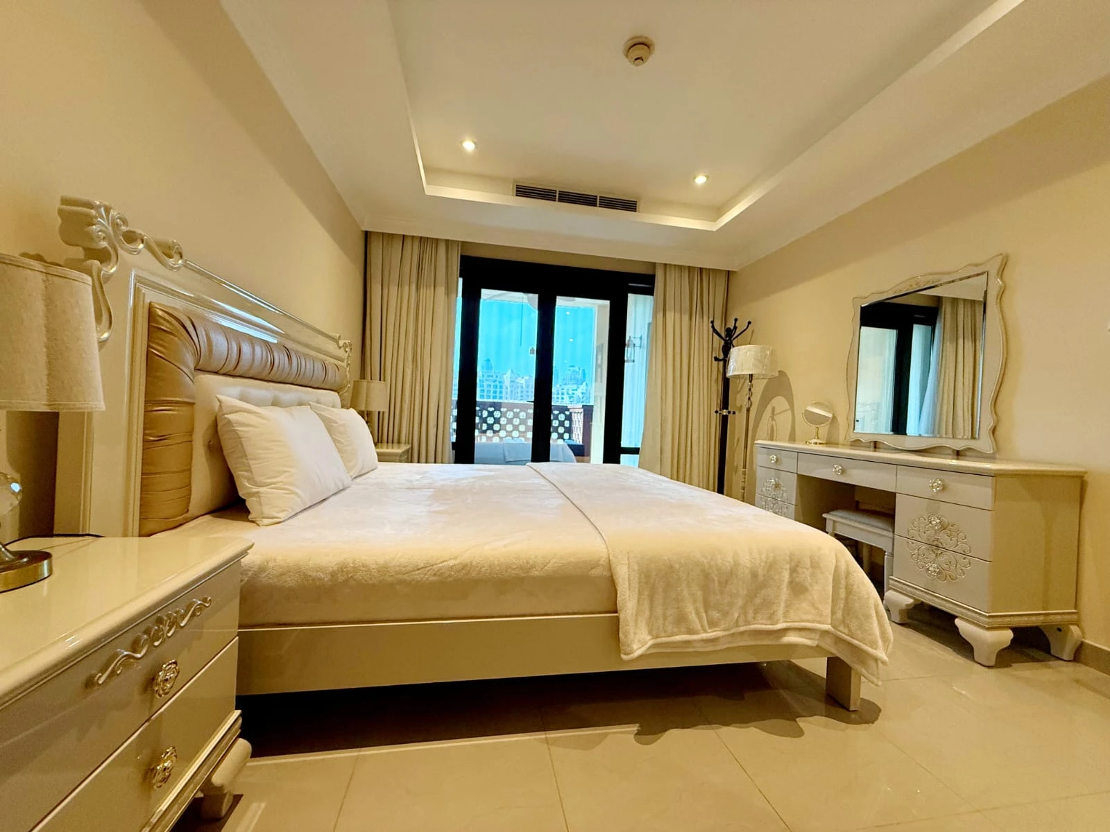 تاون هاوس فاخر بغرفتي نوم ماستر مطل على المارينا مع شرفة | بورتو أرابيا