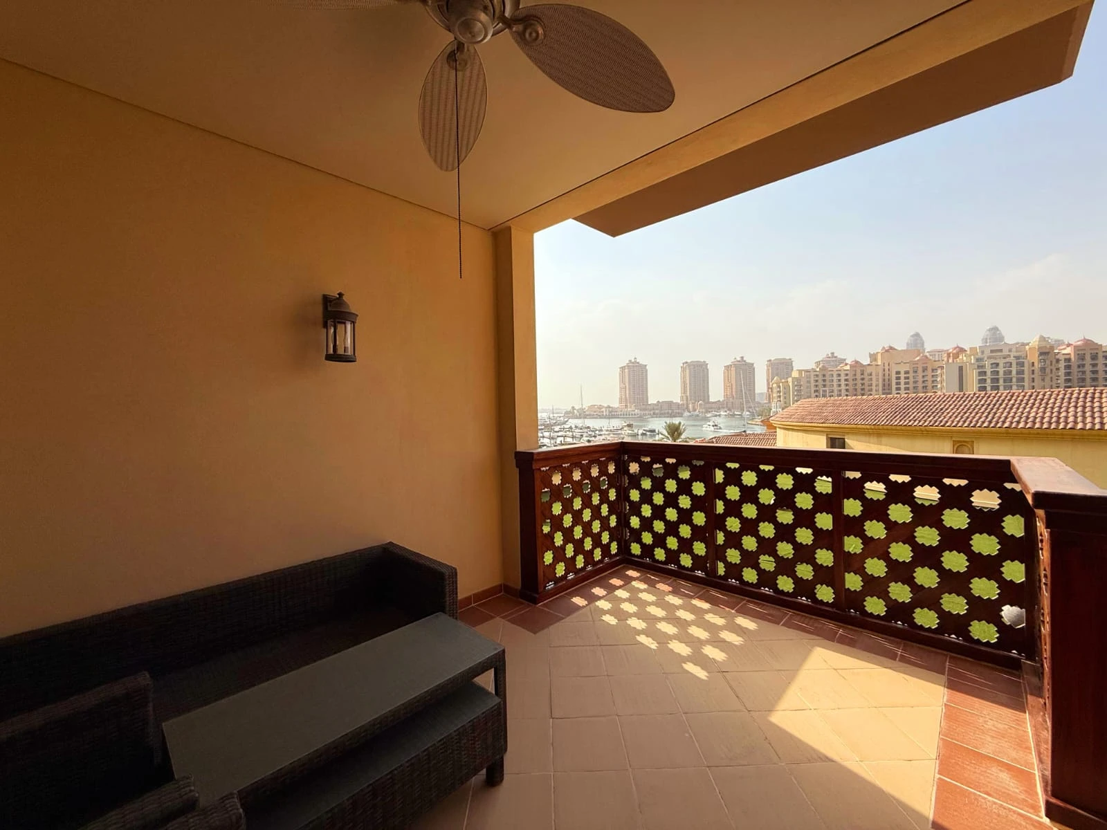 تاون هاوس فاخر بغرفتي نوم ماستر مطل على المارينا مع شرفة | بورتو أرابيا