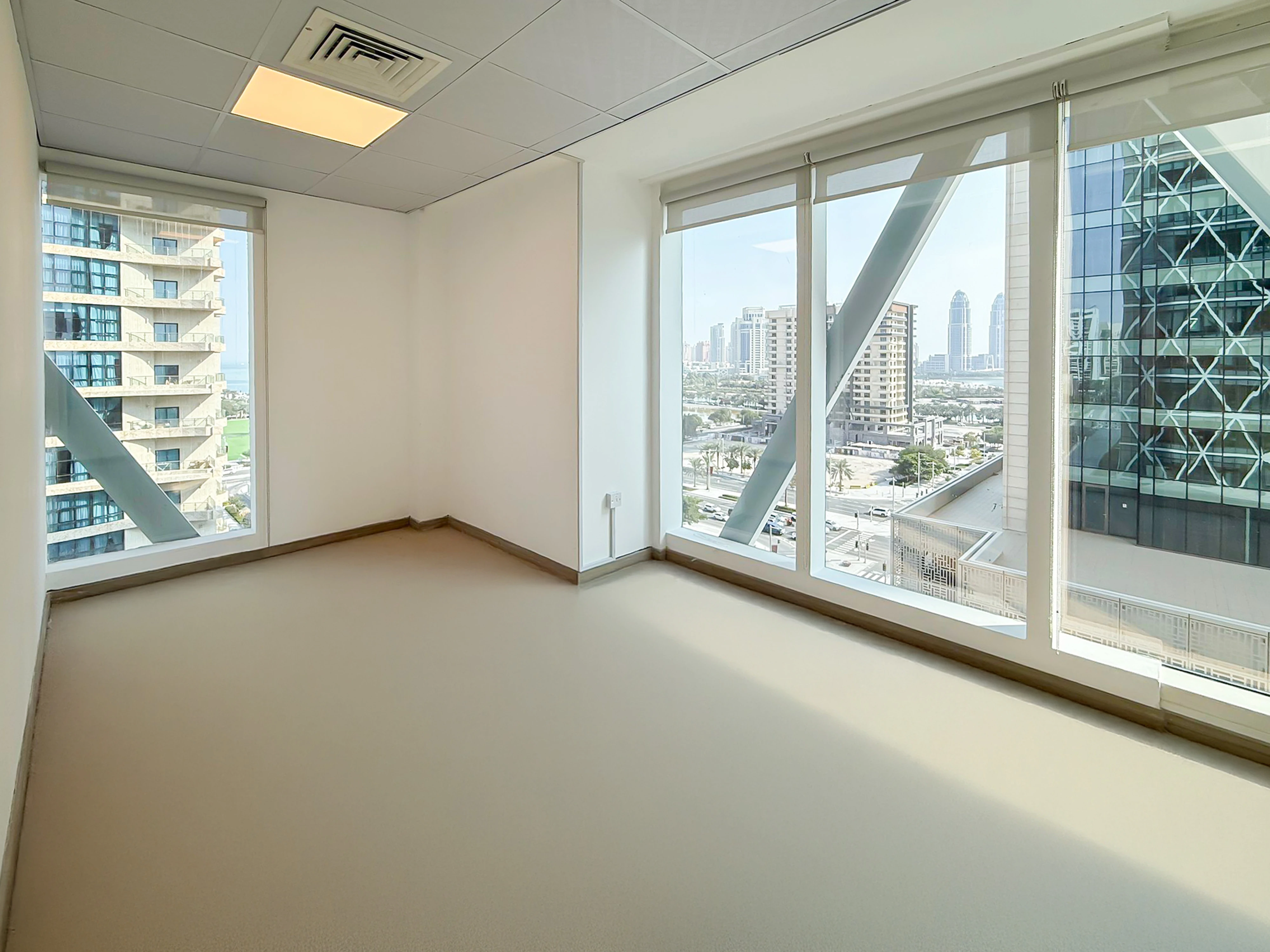 مكتب راقٍ فاخر ومجهز بالكامل / مرسى لوسيل