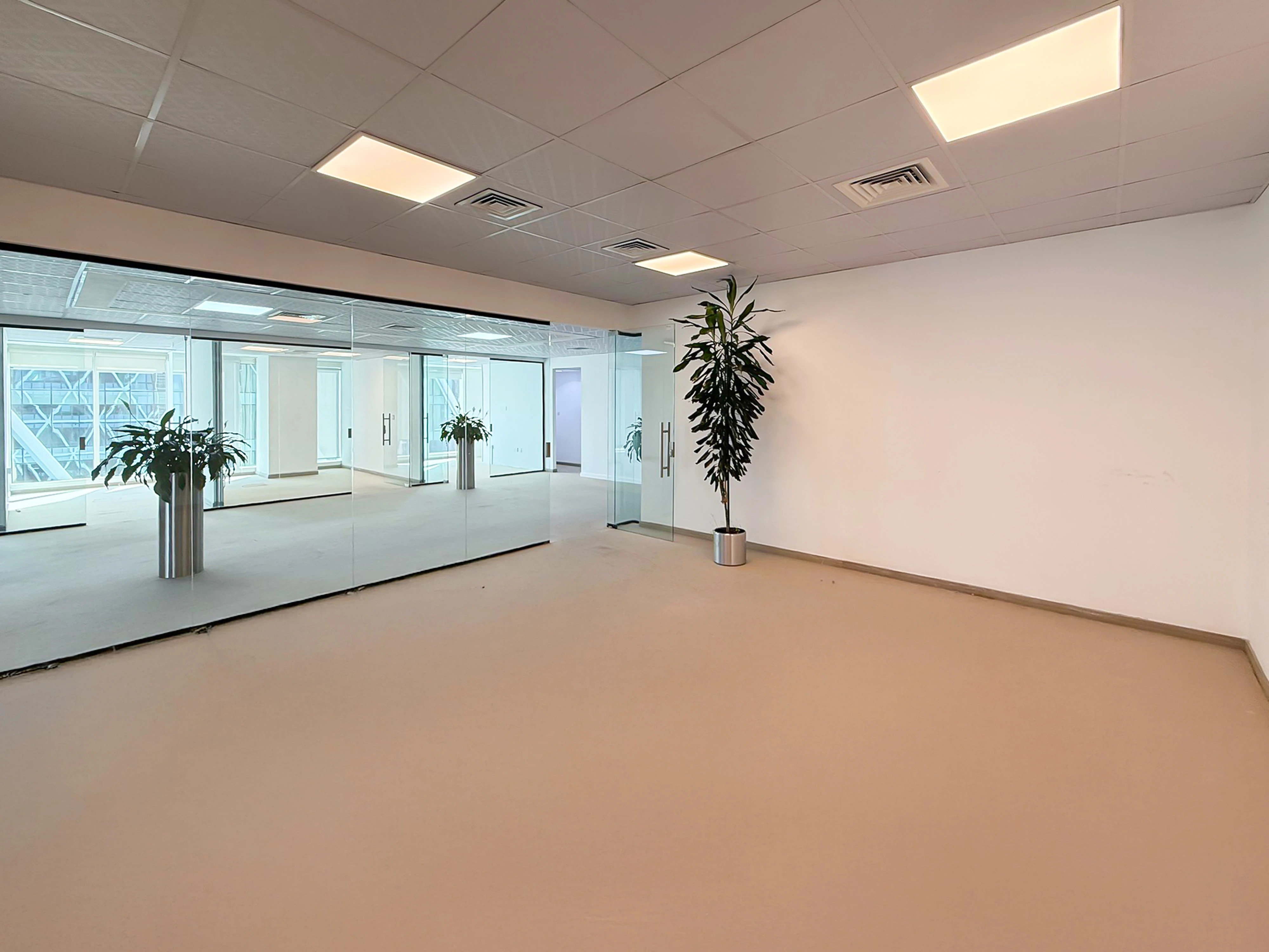 مكتب راقٍ فاخر ومجهز بالكامل / مرسى لوسيل