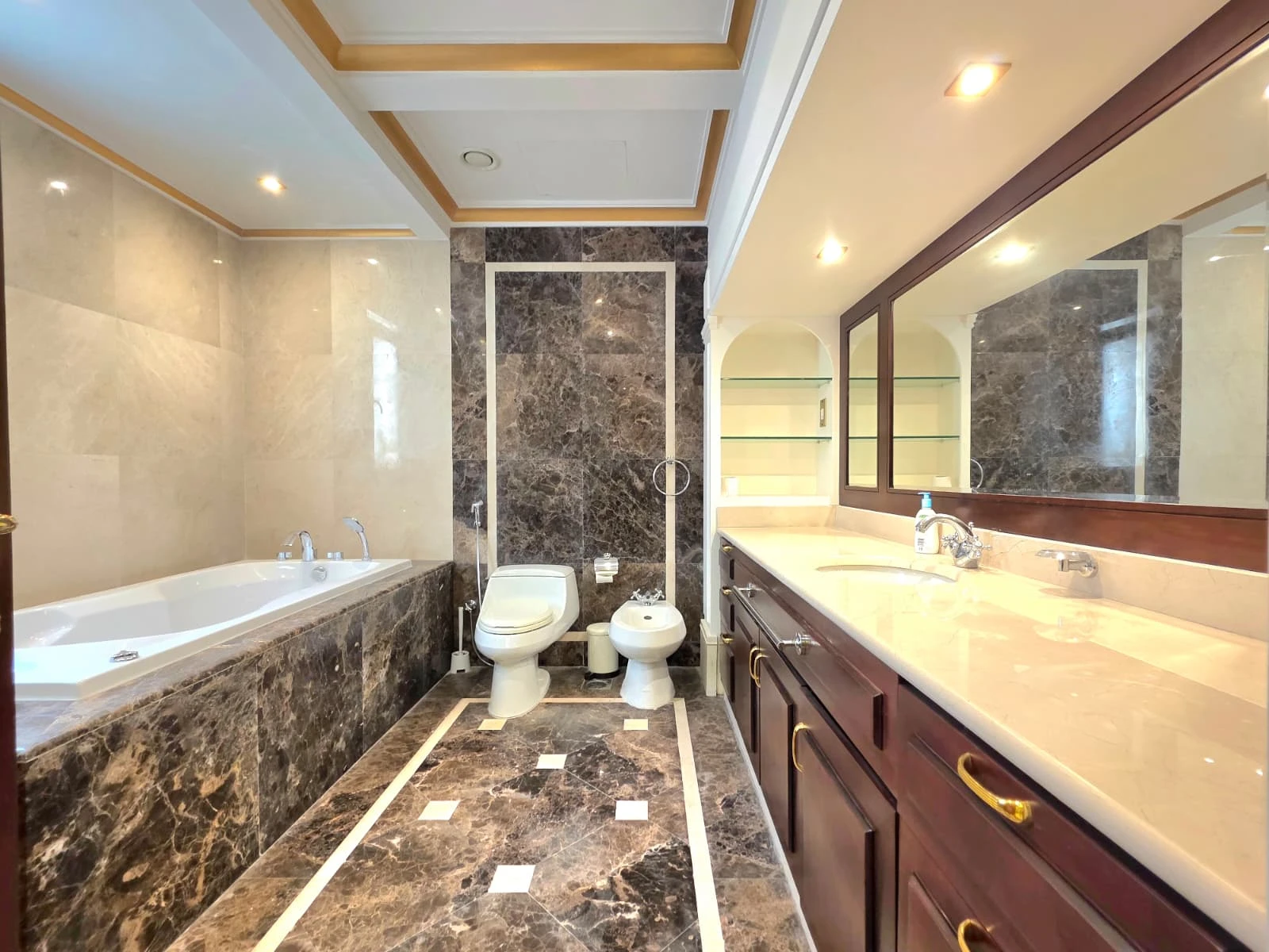 فيلا رائعة 6+ غرف نوم | اللؤلؤة قطر