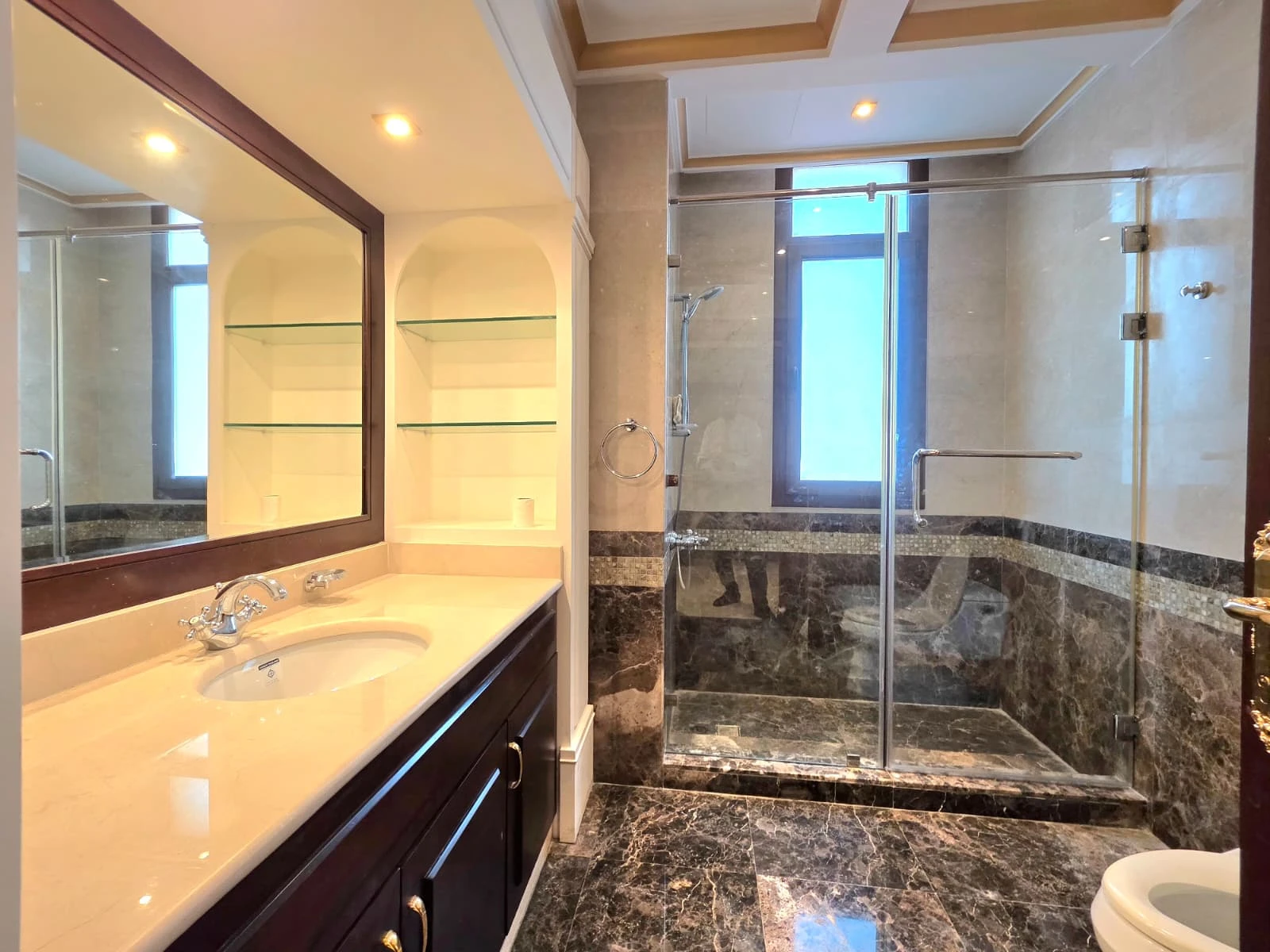 فيلا رائعة 6+ غرف نوم | اللؤلؤة قطر