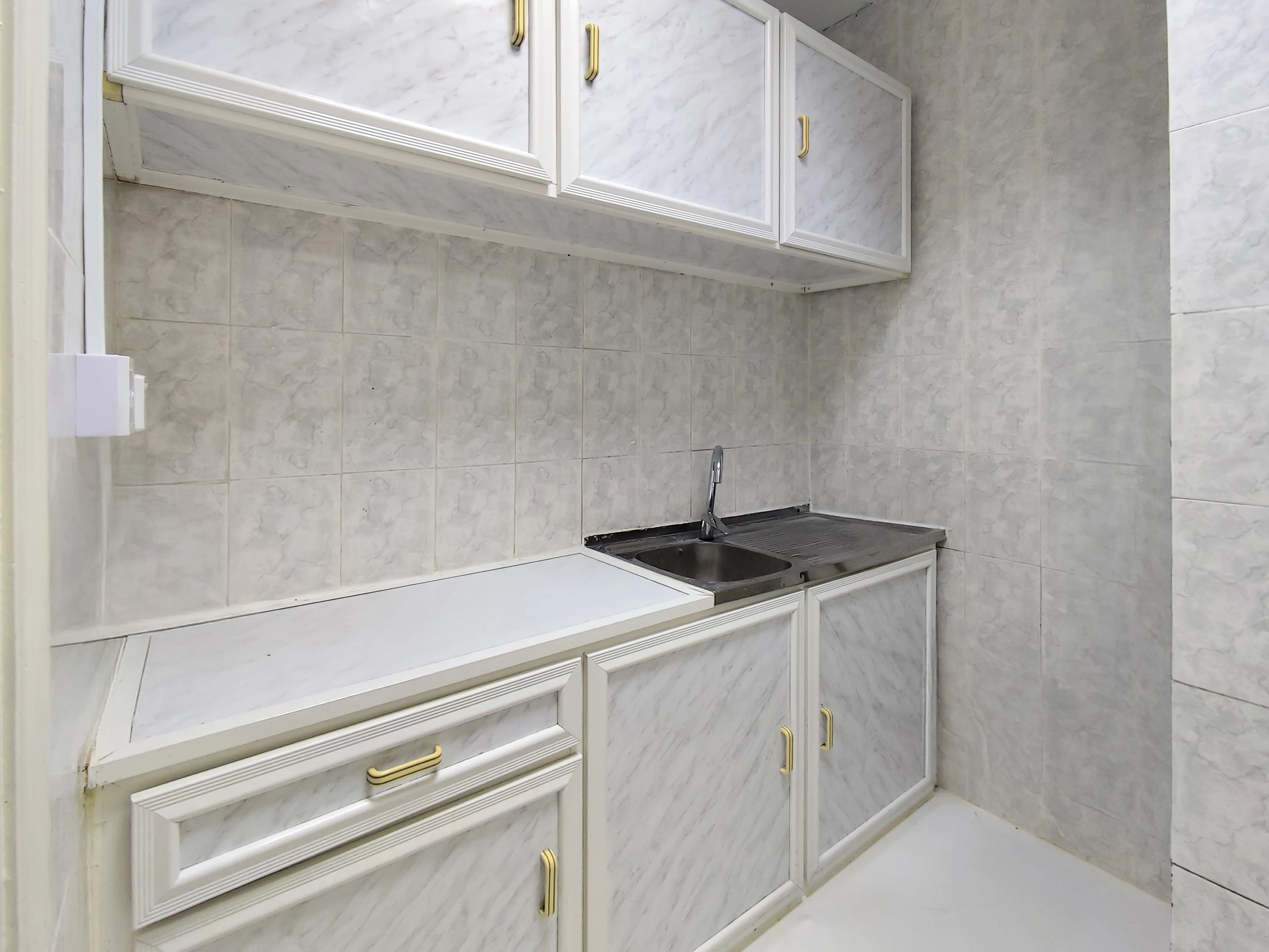 مساحة مكتبية أنيقة | المطار القديم | 131 متر مربع