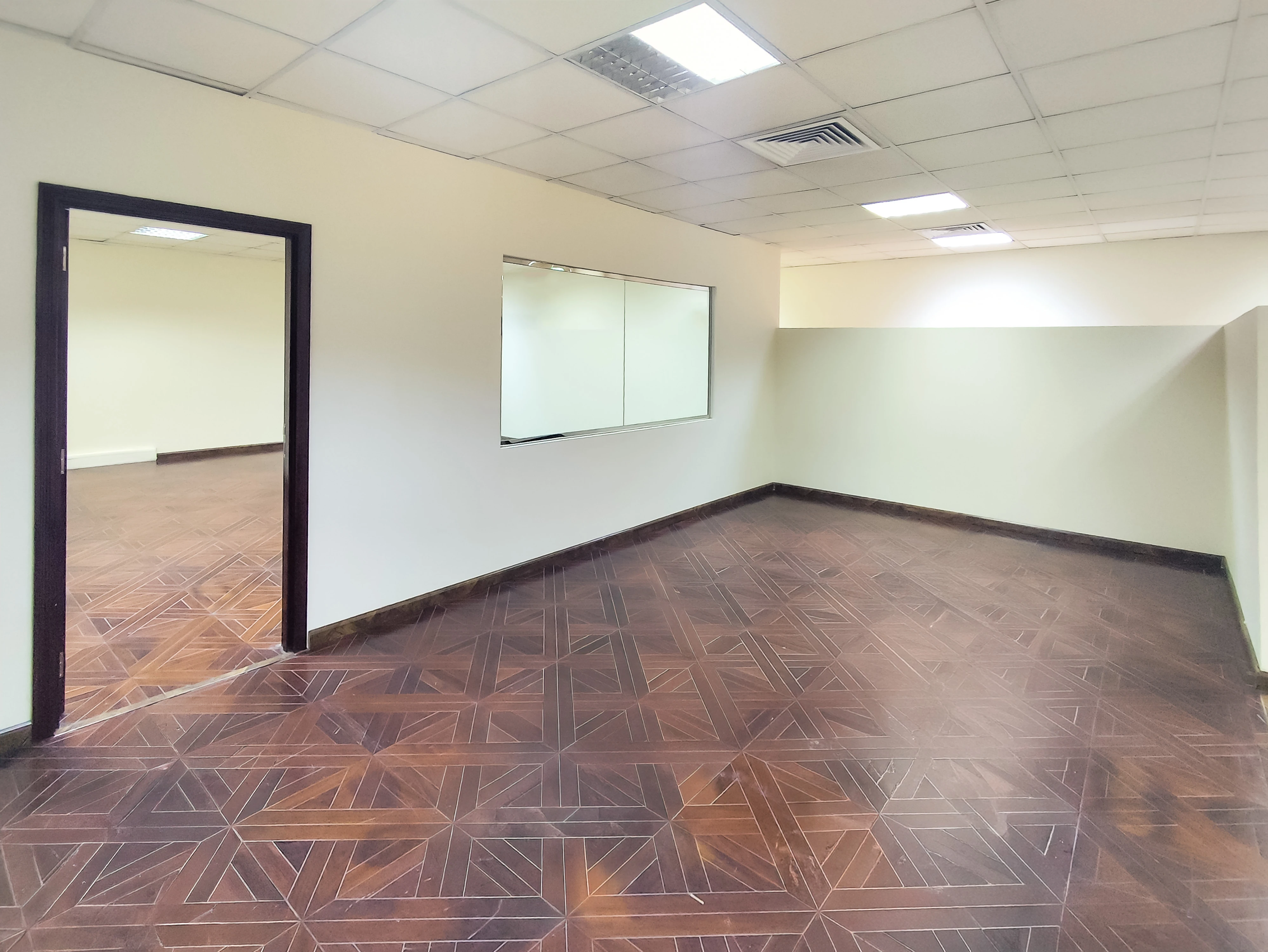 موقع مكتبي مميز بمساحة 502 متر مربع | طريق الهلال الدائري C