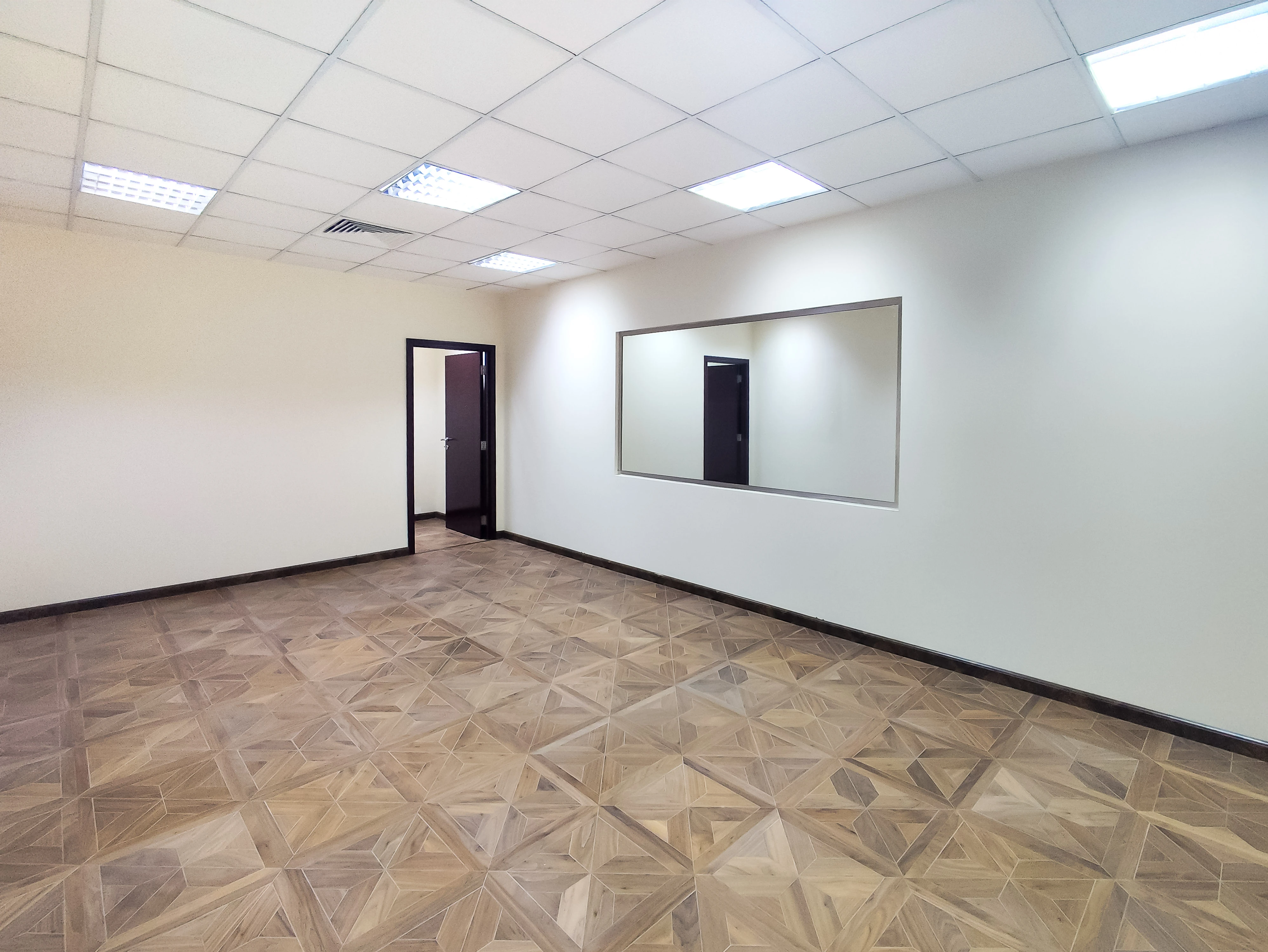 موقع مكتبي مميز بمساحة 502 متر مربع | طريق الهلال الدائري C