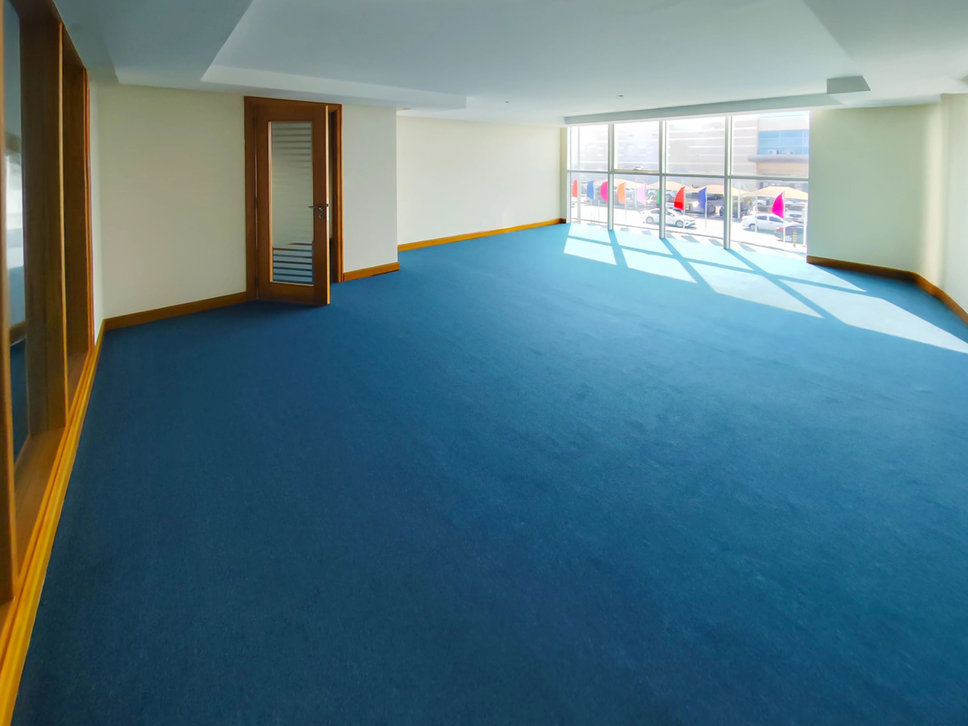 مساحة مكتب أنيقة في الهلال | للإيجار الآن