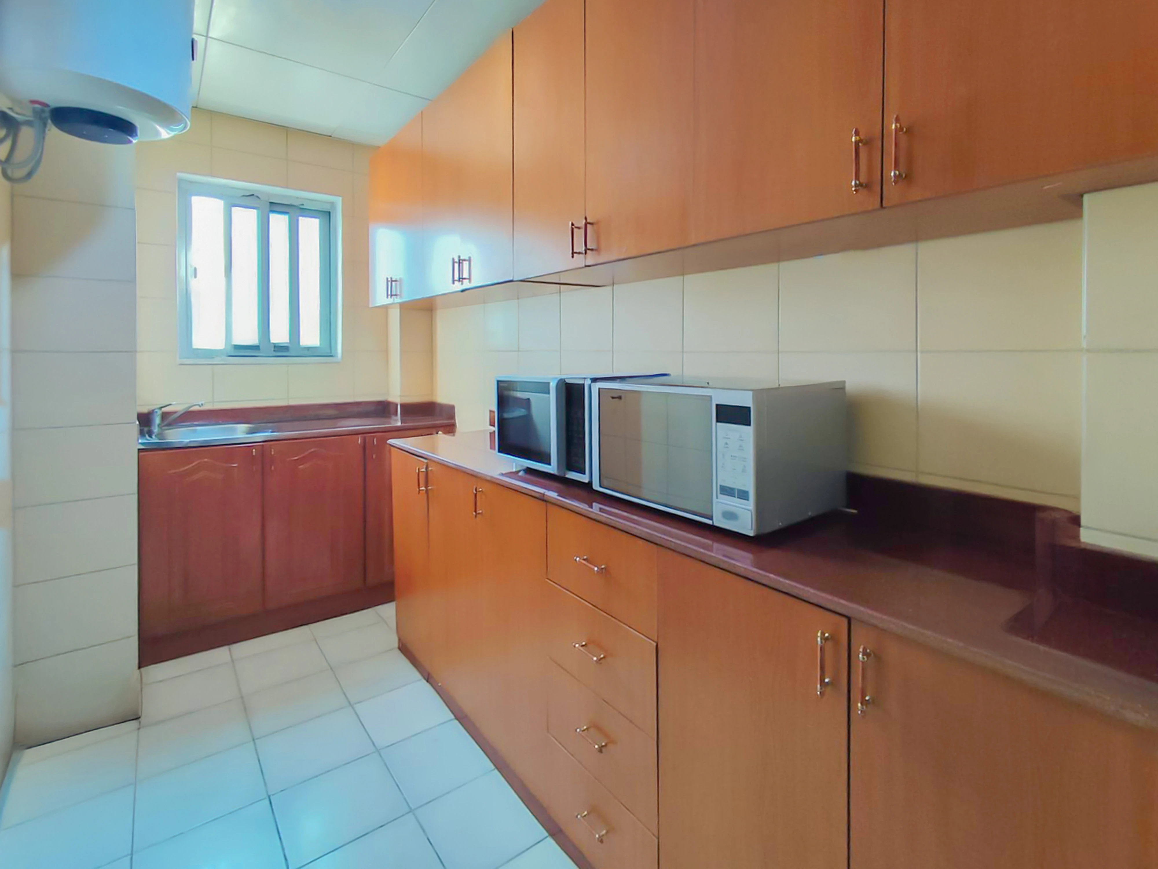 مساحة مكتب أنيقة في الهلال | للإيجار الآن