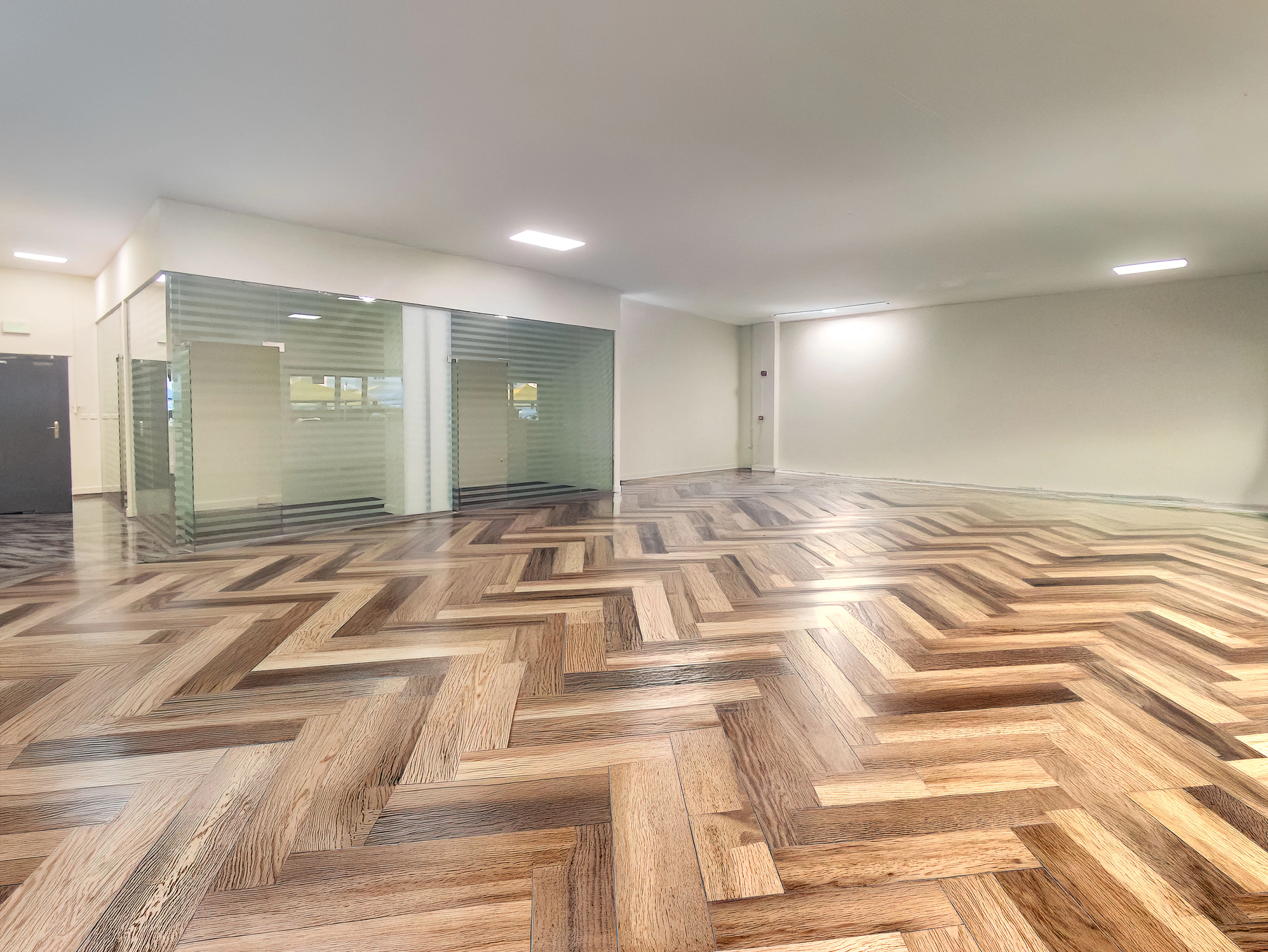 مكتب أنيق للإيجار بمساحة 190 متر مربع | المنصورة - الطريق الدائري ج