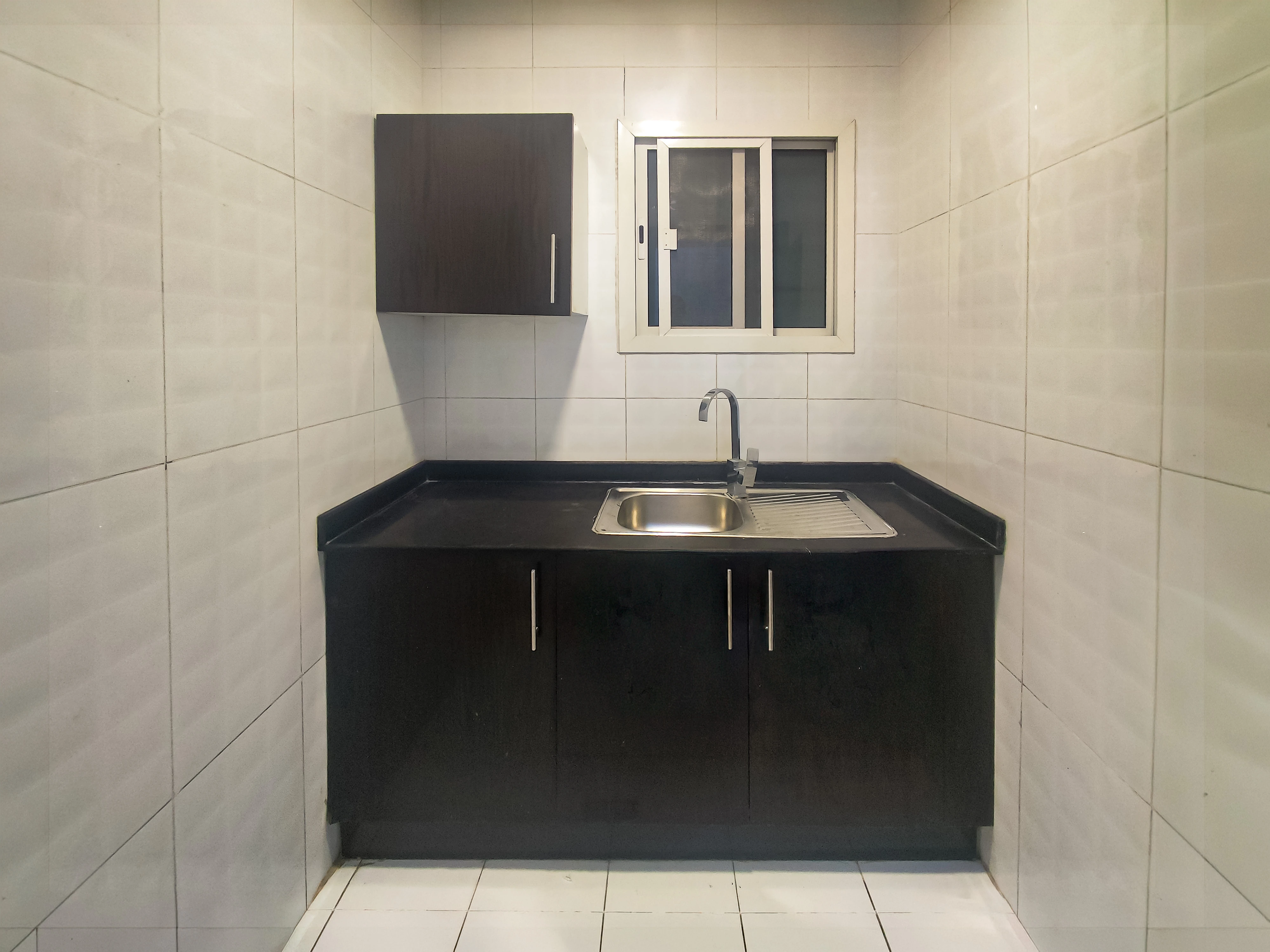 مكتب أنيق للإيجار بمساحة 190 متر مربع | المنصورة - الطريق الدائري ج