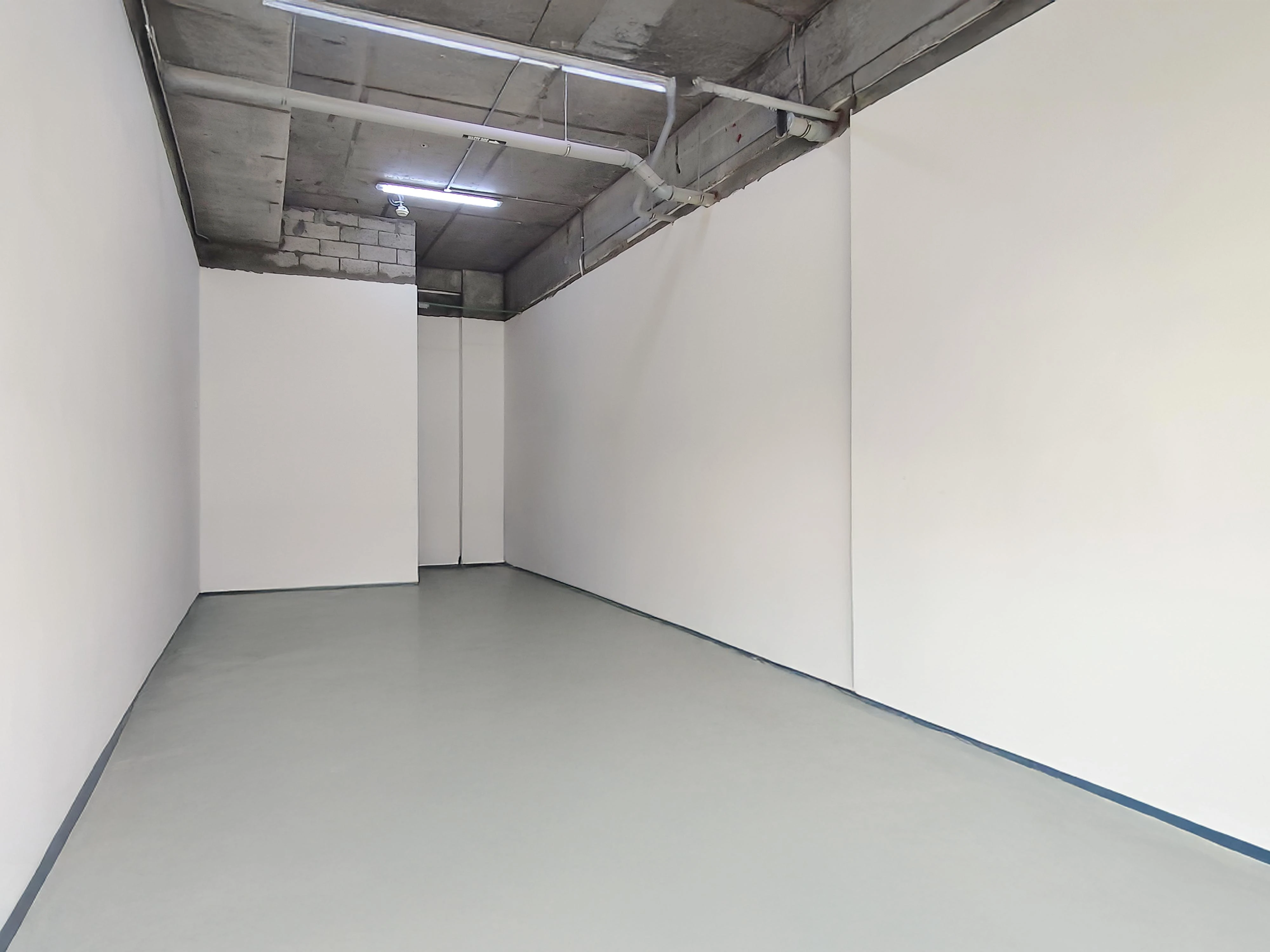 محل تجاري جديد للإيجار | الوعب | فترة سماح