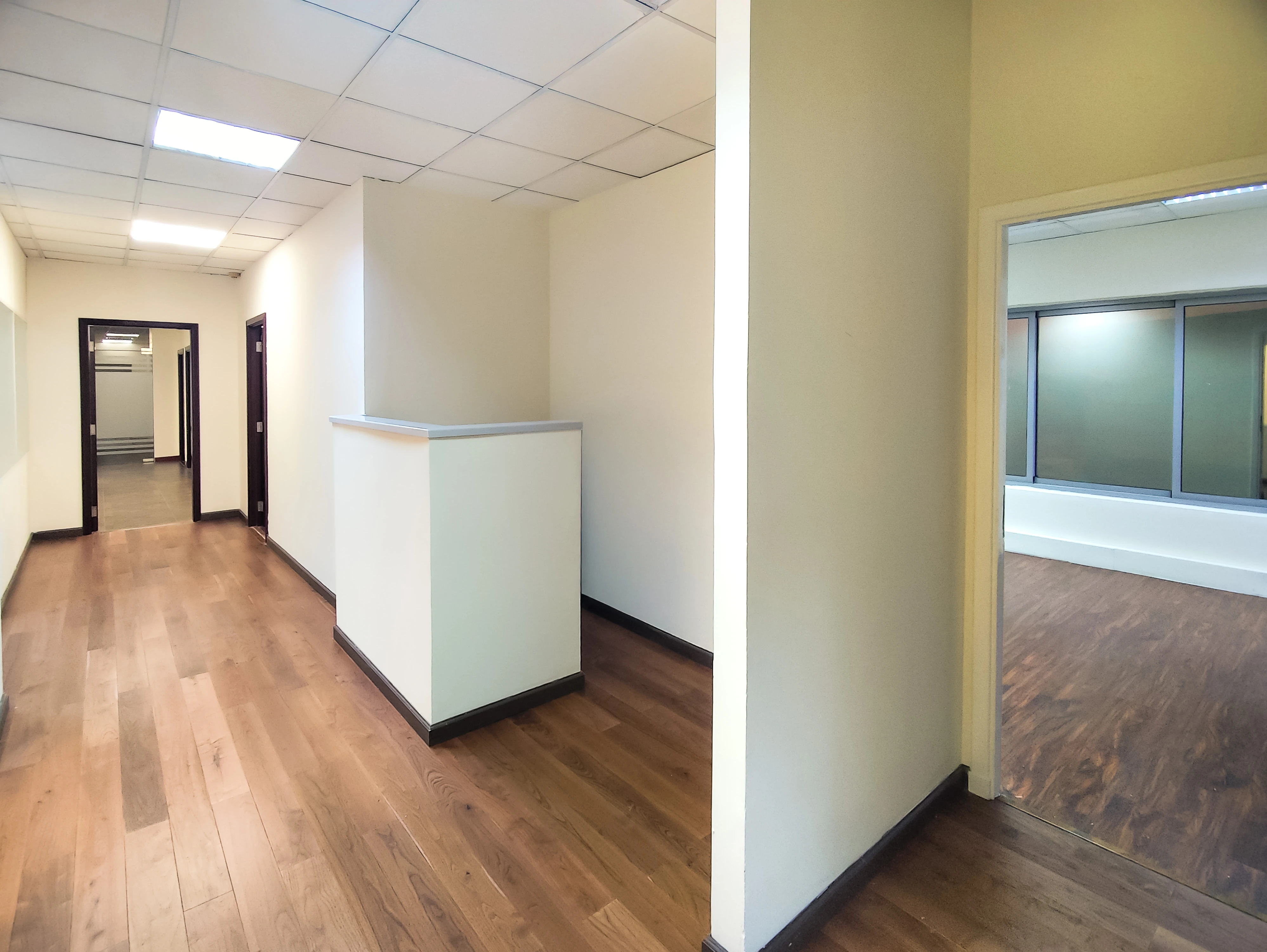 موقع مكتبي مميز بمساحة 540 متر مربع | طريق الهلال الدائري C