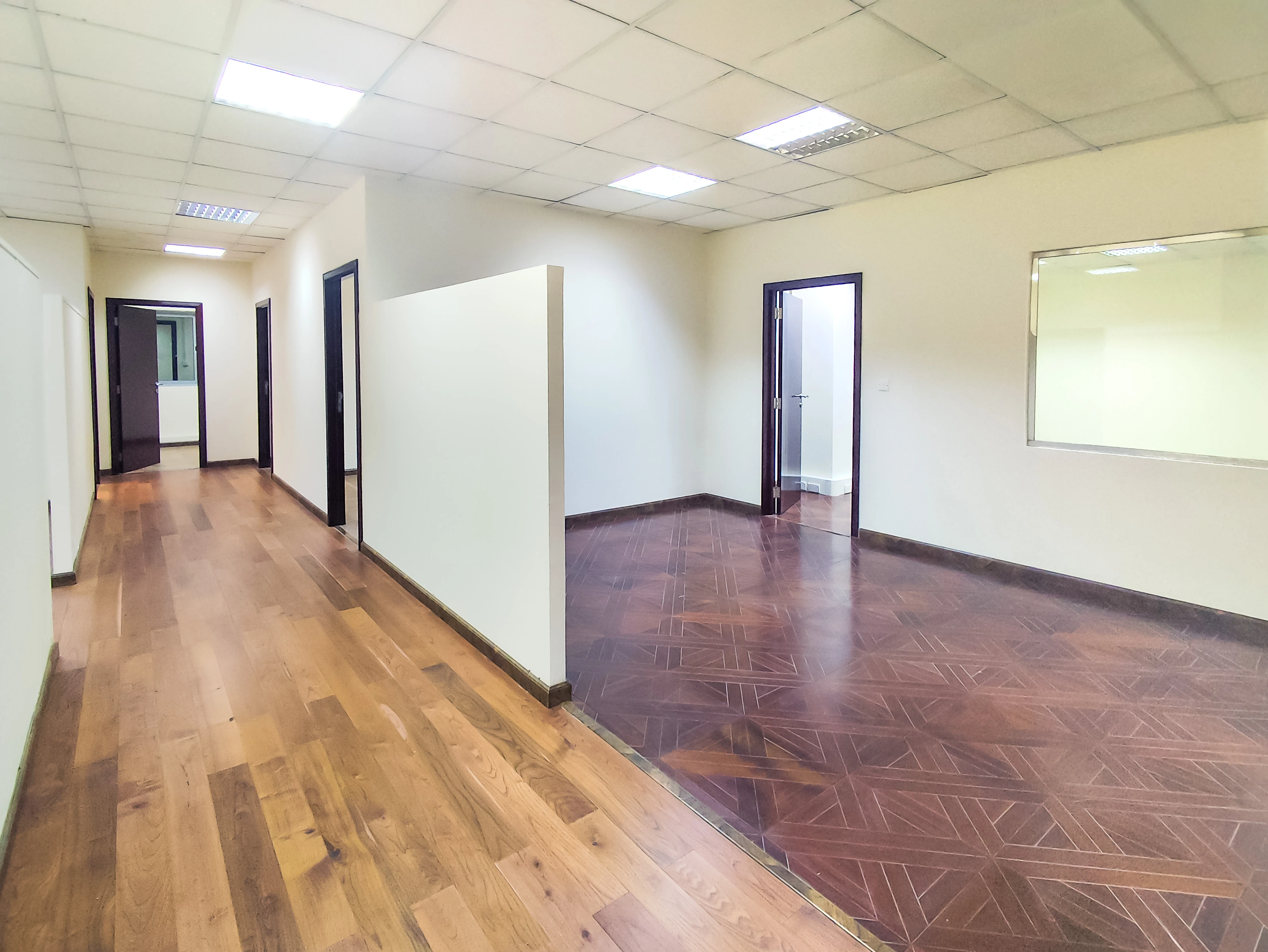 موقع مكتبي مميز بمساحة 540 متر مربع | طريق الهلال الدائري C