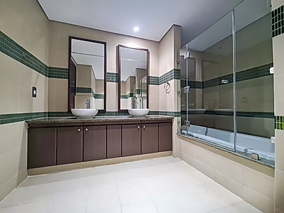 Stunning Marina and Sea views 2-Bedroom with 2 Balconies | Porto Arabia