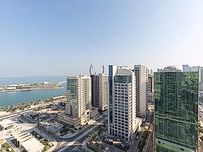 شقة جديدة كلياً بغرفتي نوم في منطقة مارينا | طابق مرتفع بإطلالة بحرية خلابة - مفروشة بالكامل | انتقل الآن مع خطة دفع ميسرة