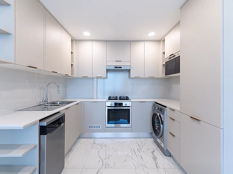 Luxury Fully Furnished 2-Bedroom Apartment in Lusail with Stunning Marina Towers View | High Floor & Flexible Payment Plan - Photo 3