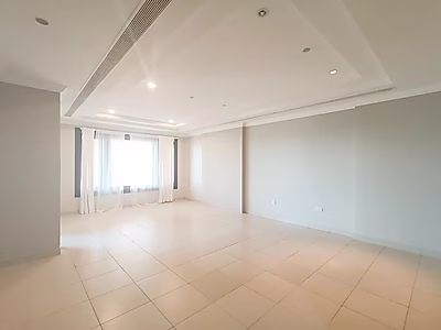 SPACIOUS AND BRIGHT 1-BEDROOM WITH TITLE DEED | PORTO